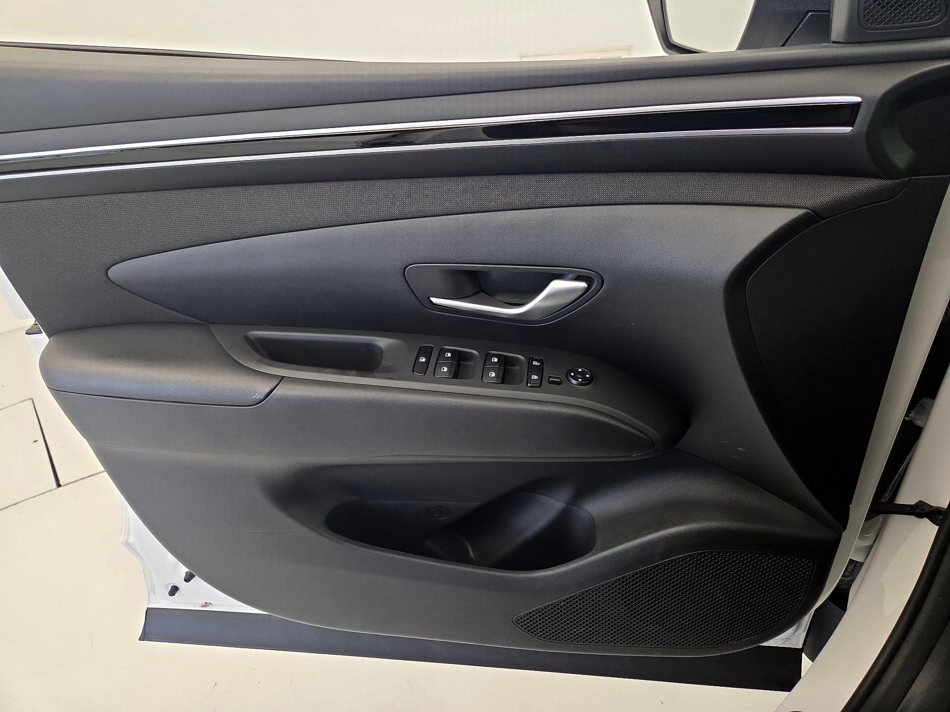 Thumbnail: 2023 Hyundai Tucson - 12