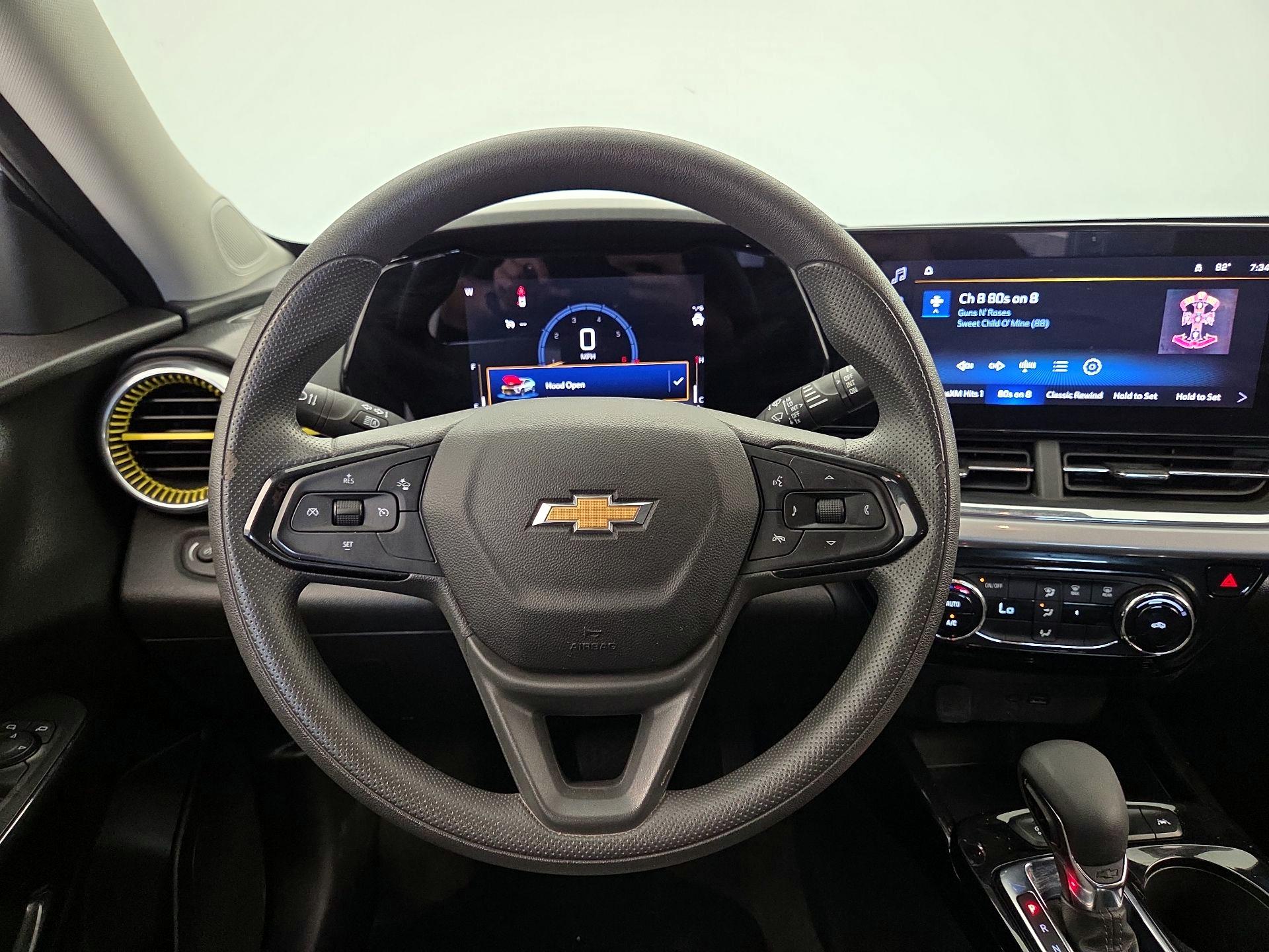 Thumbnail: 2025 Chevrolet Trax - 10