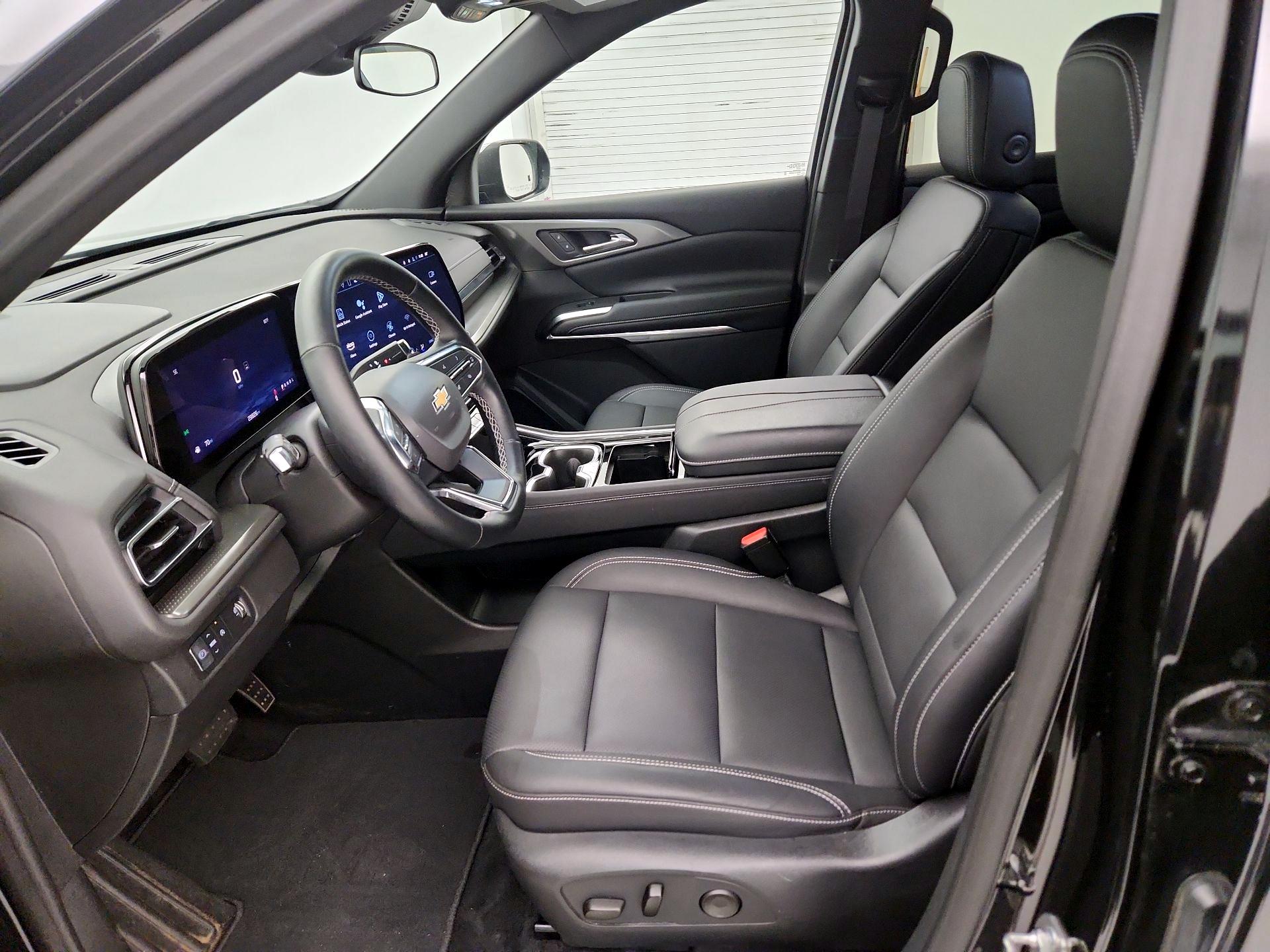 Thumbnail: 2024 Chevrolet Traverse - 11