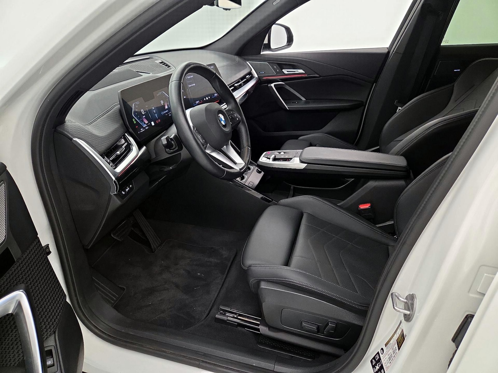 2026 BMW X2 28i - Photo 12