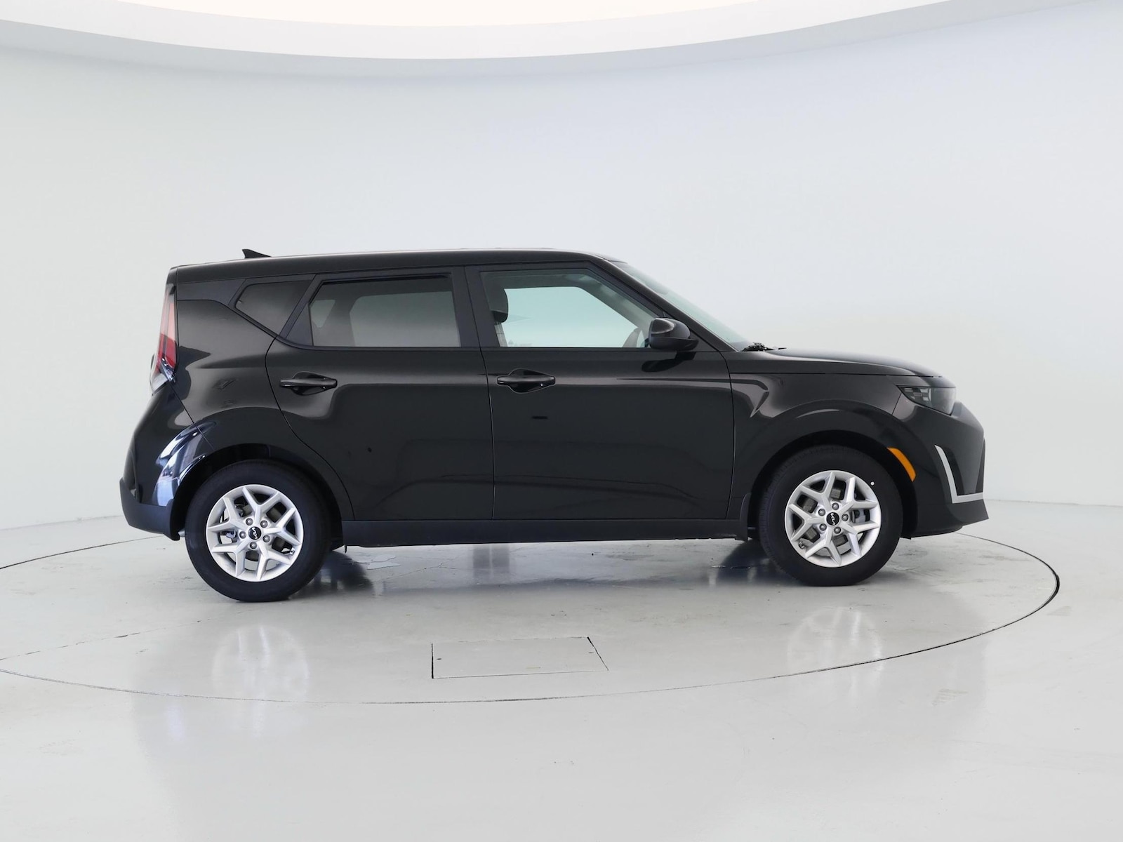 2025 Kia Soul LX - Photo 8