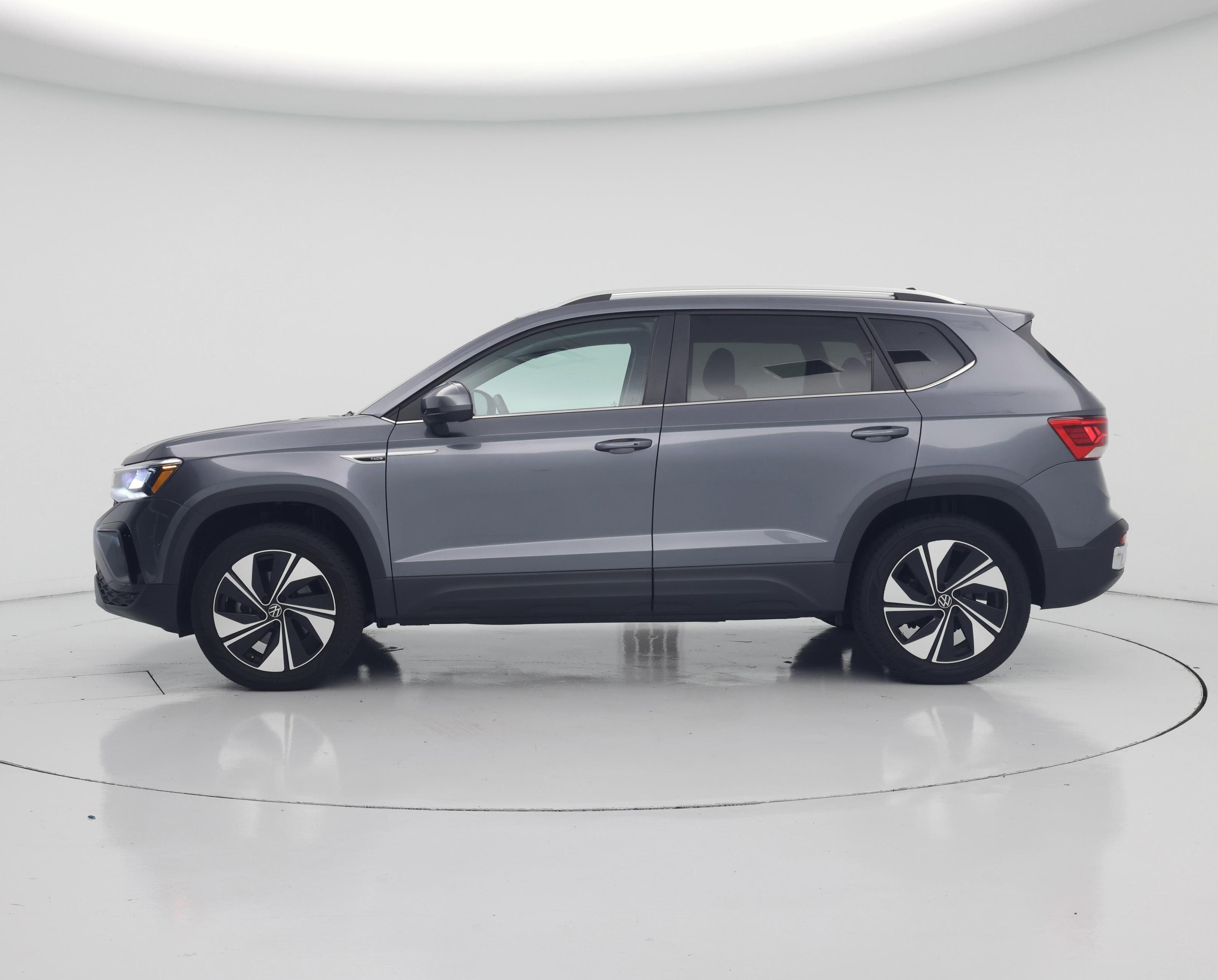 Thumbnail: 2023 Volkswagen Taos - 3