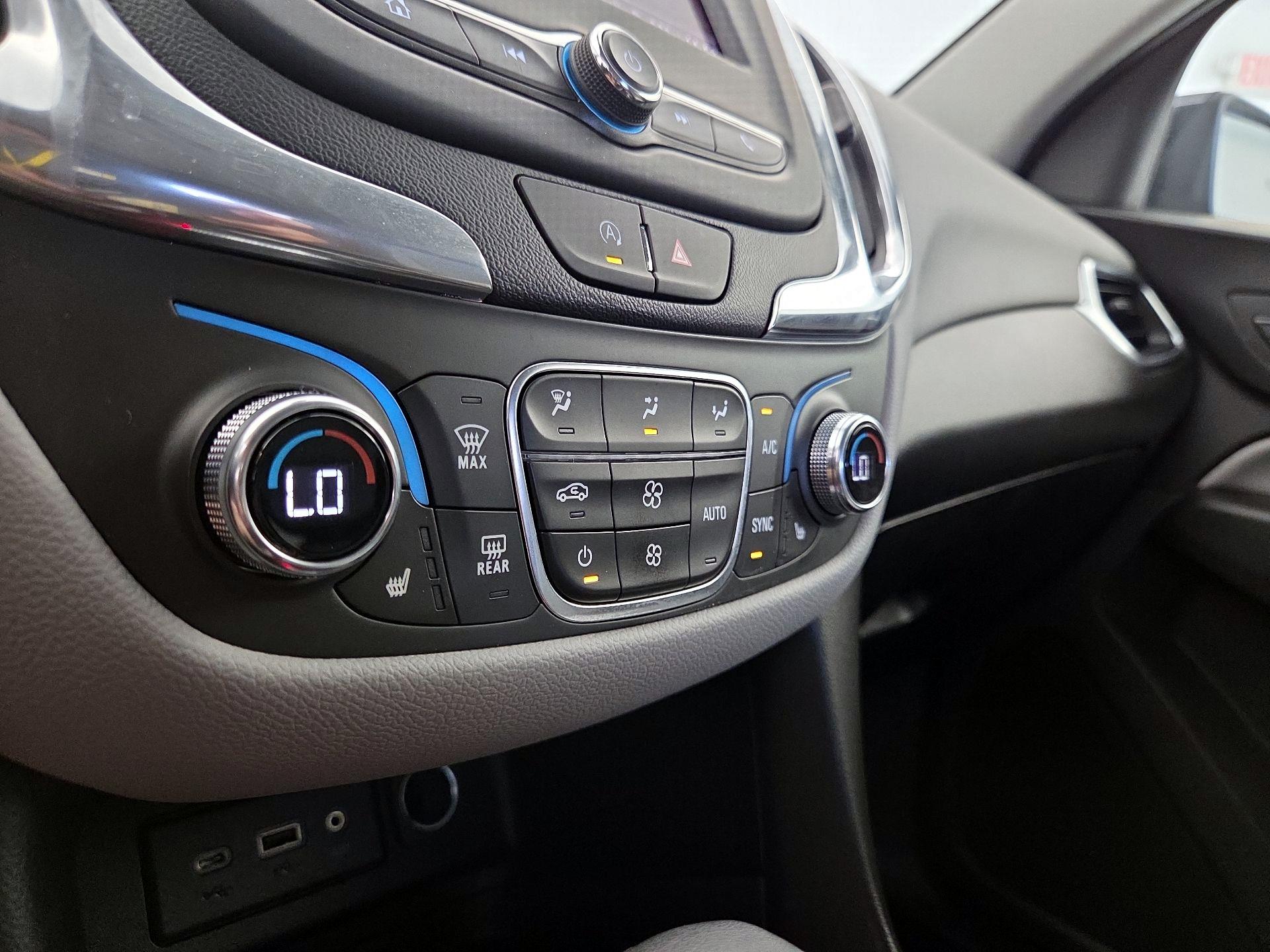 Thumbnail: 2022 Chevrolet Equinox - 16