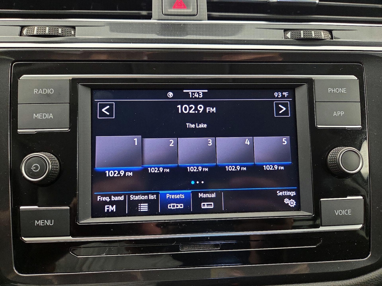 2023 Volkswagen Tiguan S - Photo 16