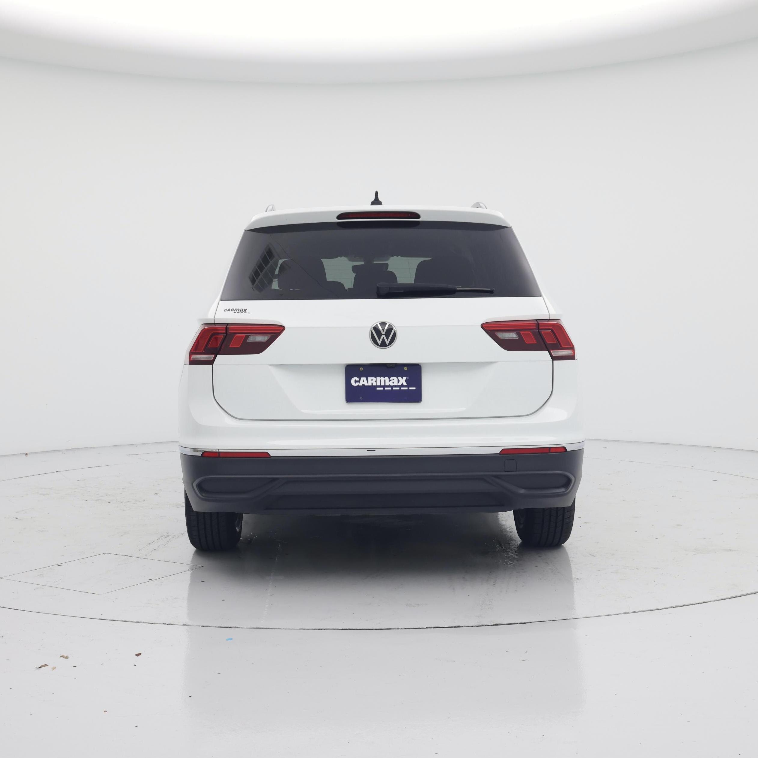 Thumbnail: 2023 Volkswagen Tiguan - 6
