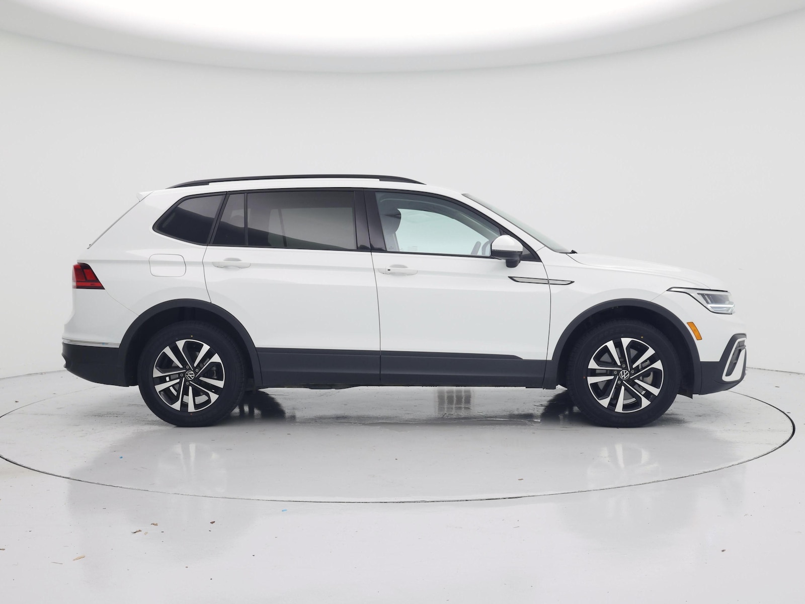 2023 Volkswagen Tiguan S - Photo 8