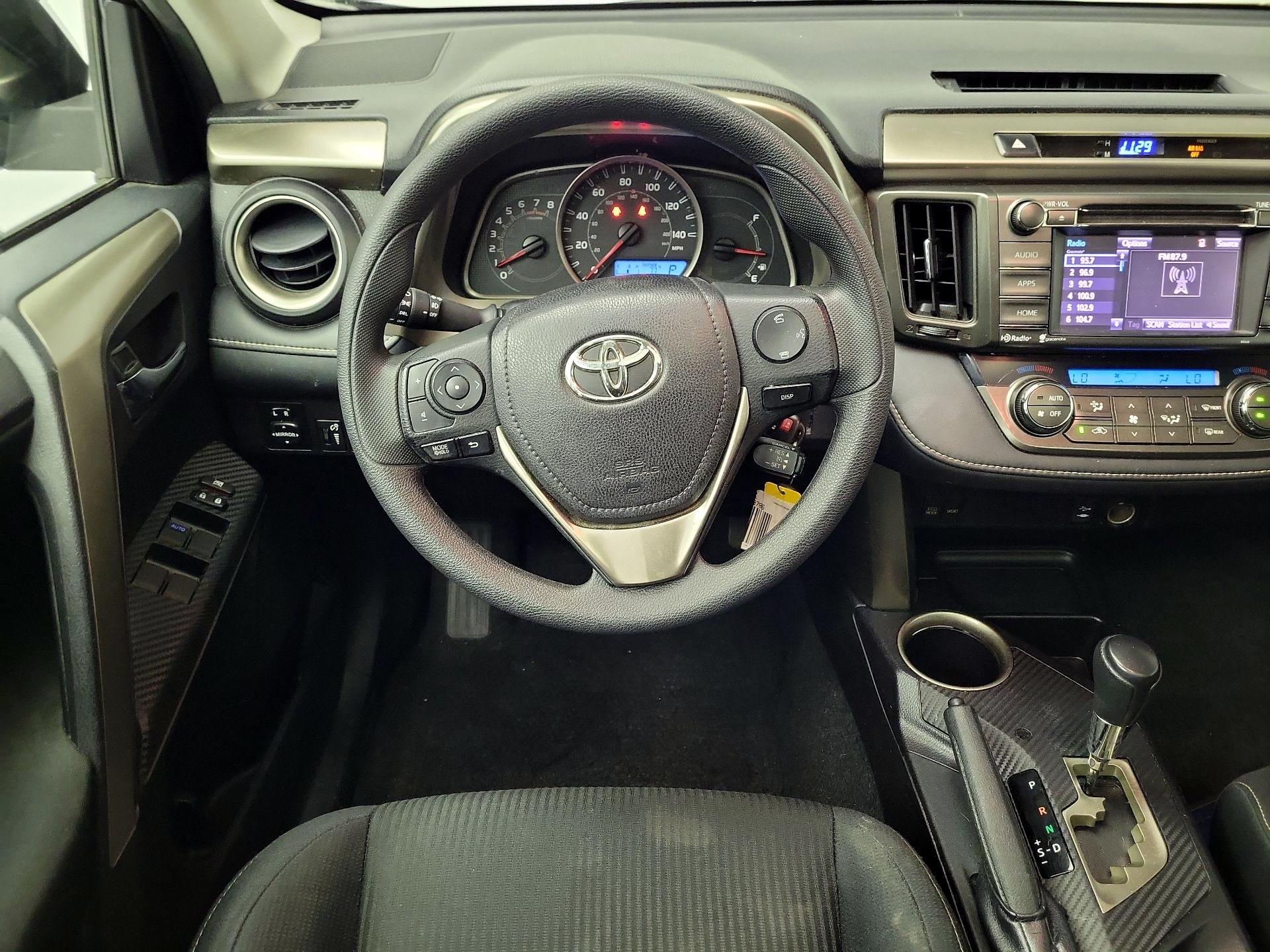 Thumbnail: 2014 Toyota RAV4 - 10