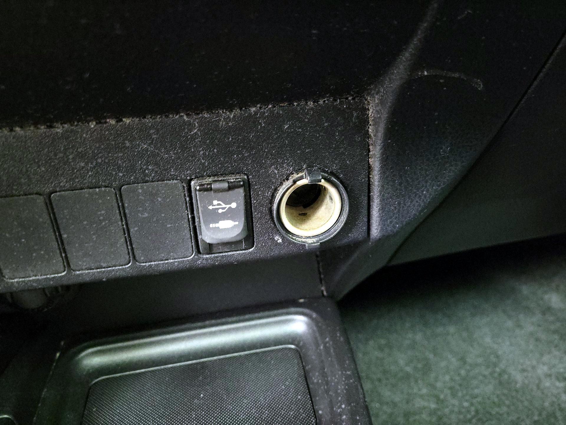 Thumbnail: 2014 Toyota RAV4 - 18
