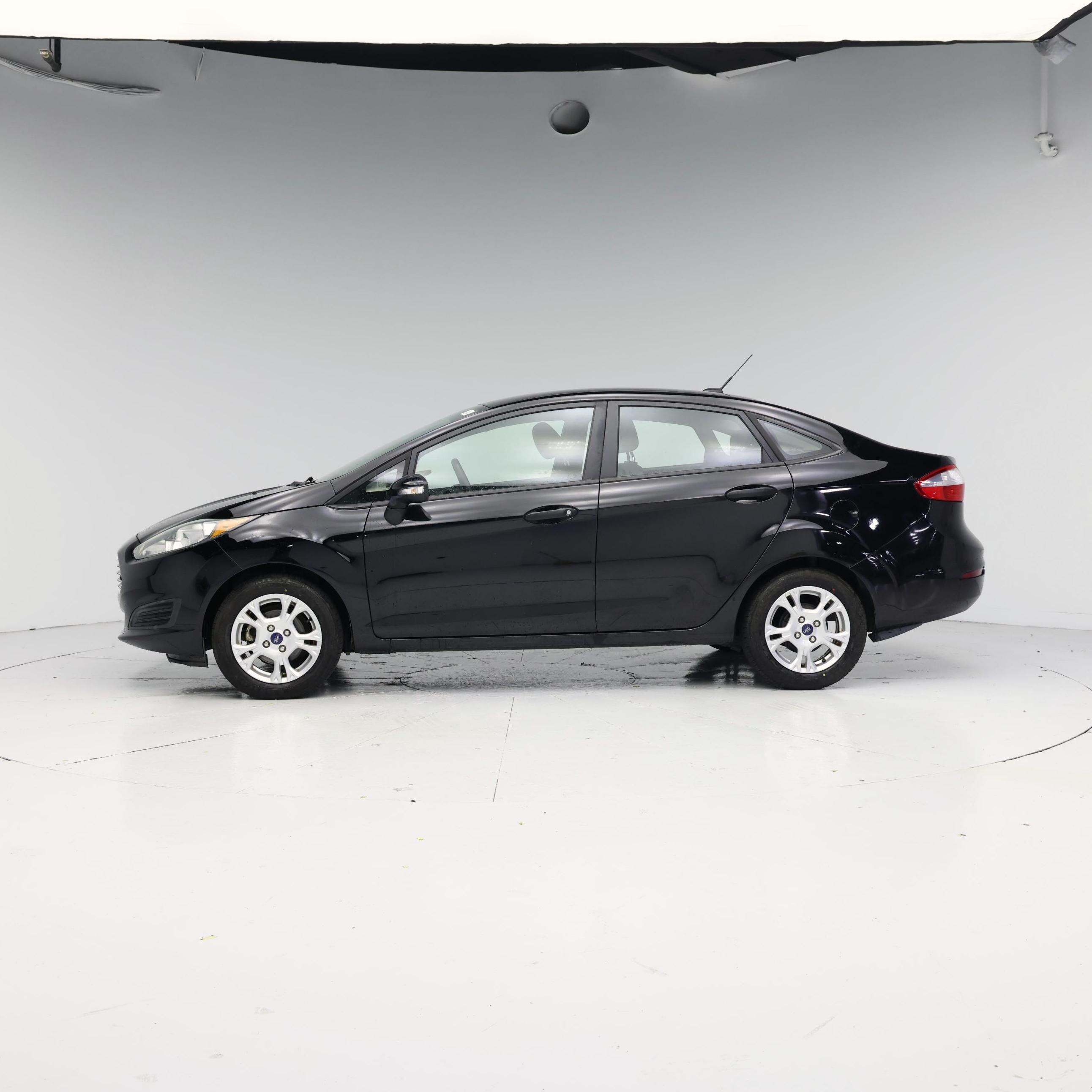 Thumbnail: 2016 Ford Fiesta - 3