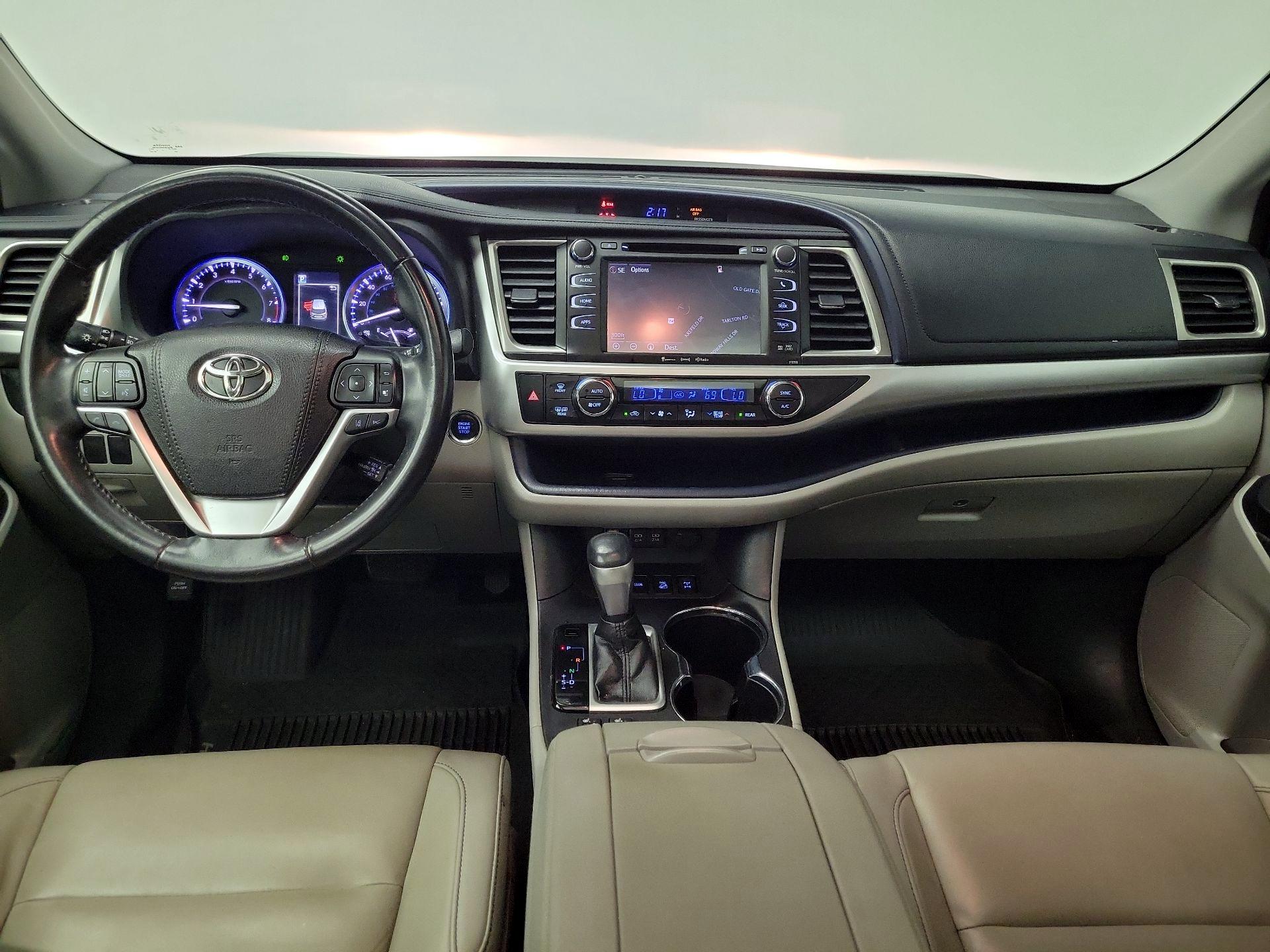 Thumbnail: 2018 Toyota Highlander - 9