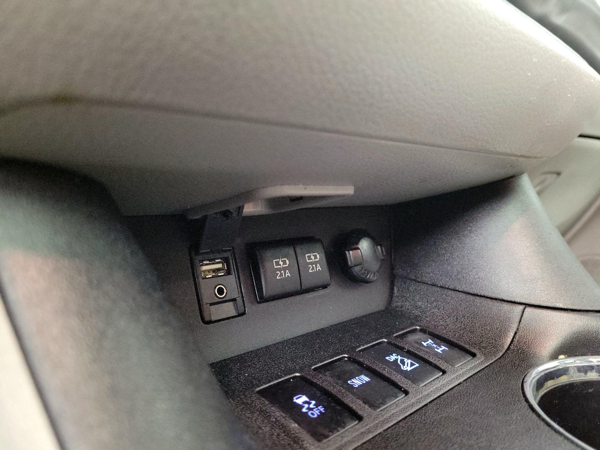 Thumbnail: 2018 Toyota Highlander - 19