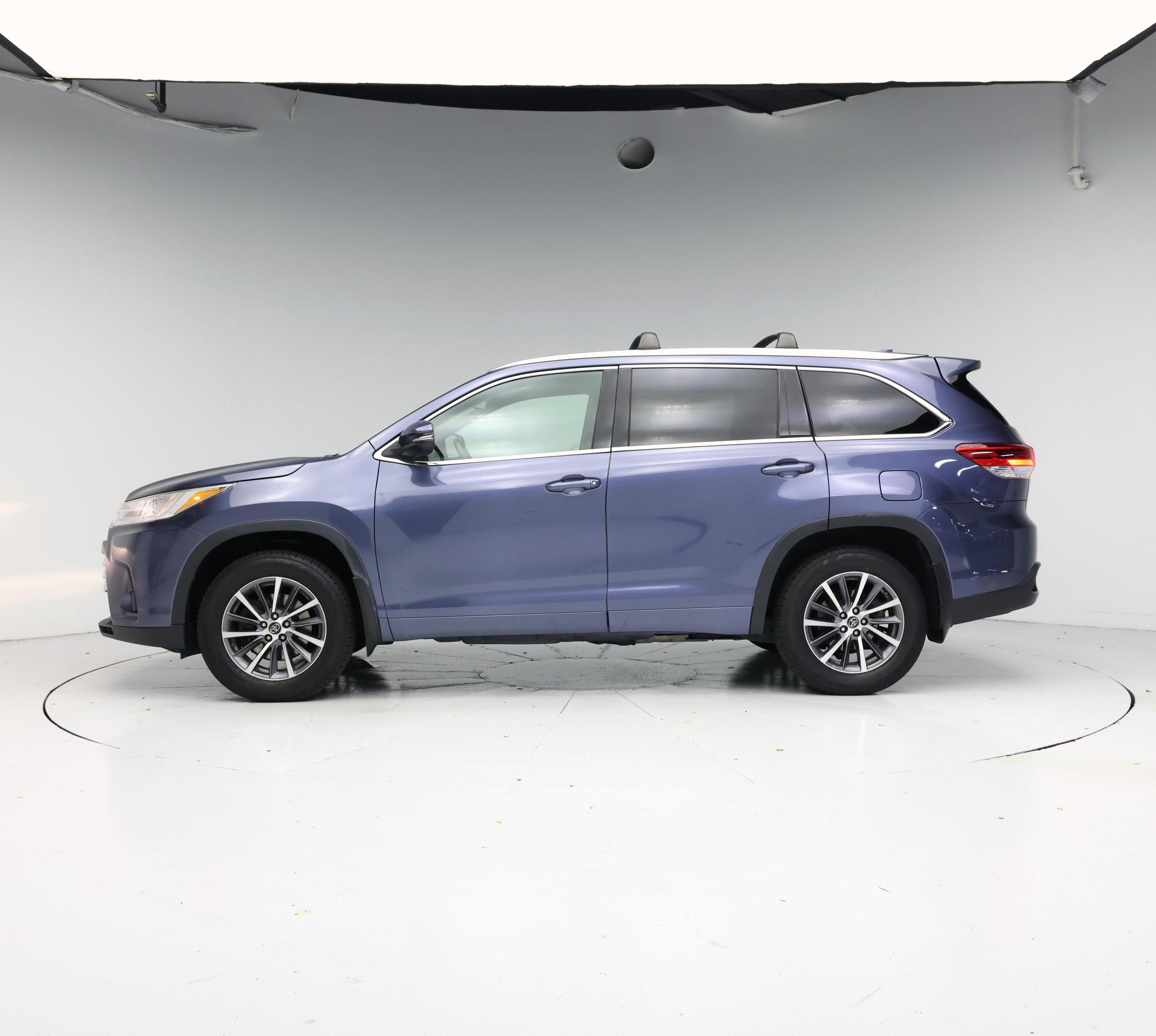 Thumbnail: 2018 Toyota Highlander - 3
