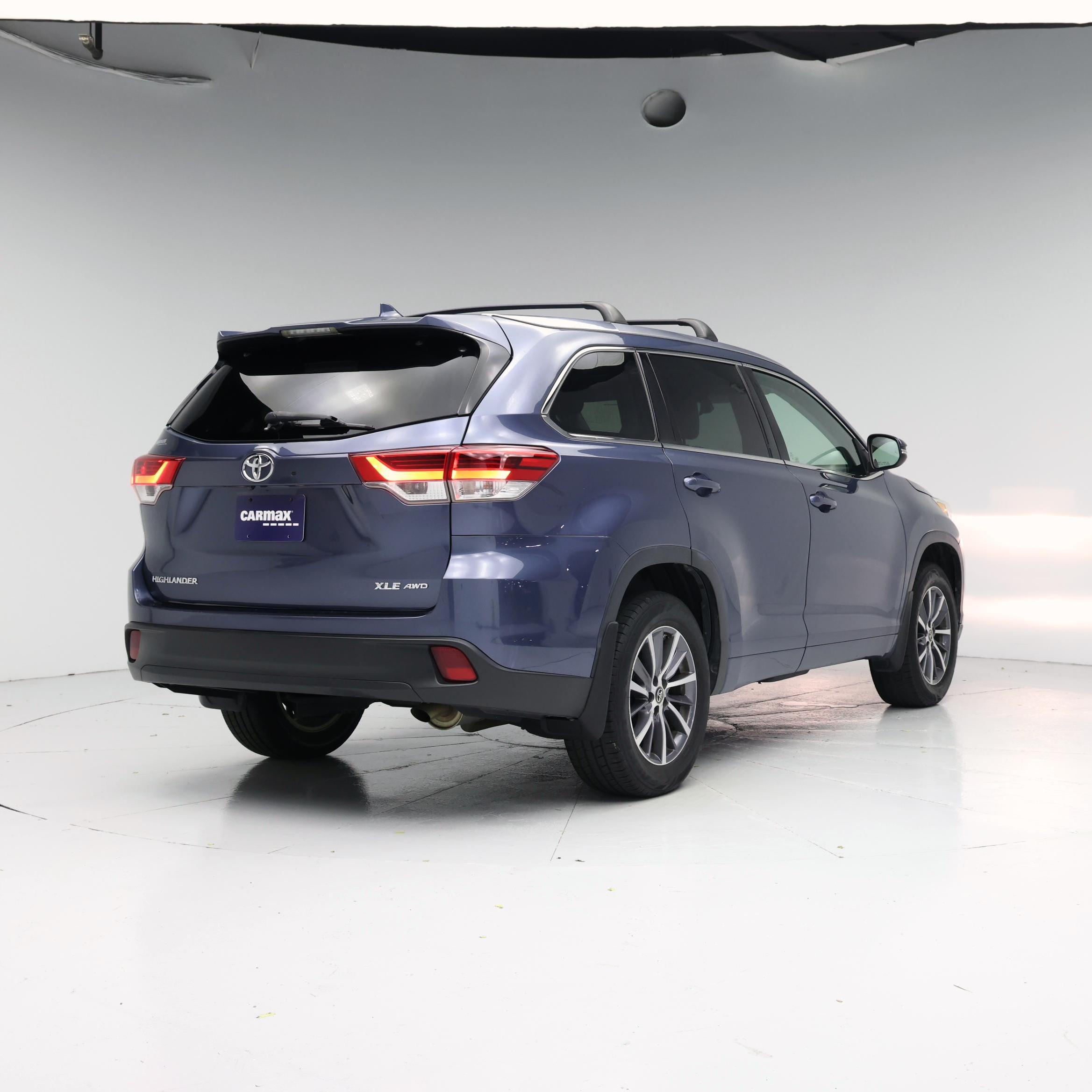 Thumbnail: 2018 Toyota Highlander - 8