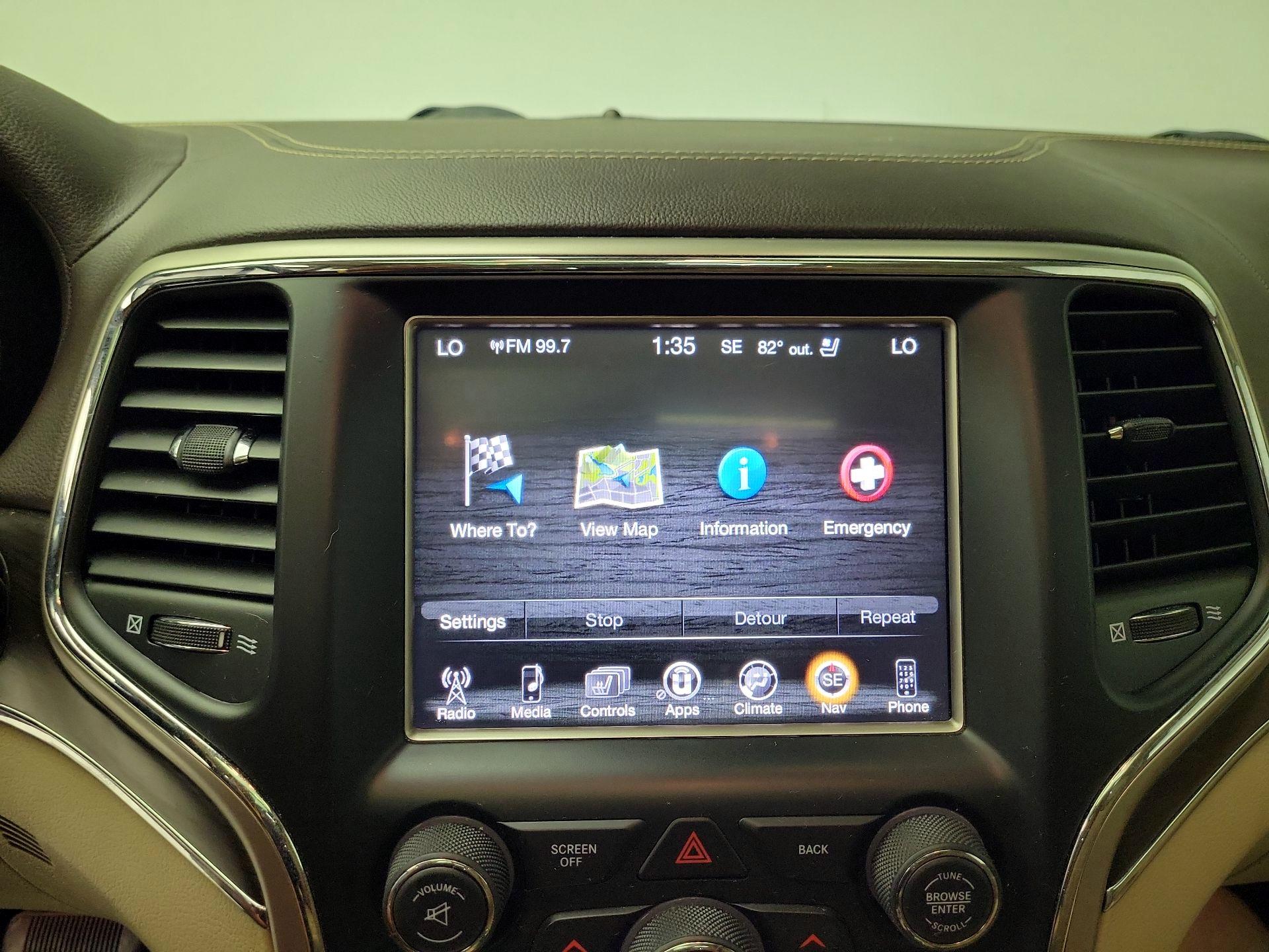 Thumbnail: 2017 Jeep Grand Cherokee - 14