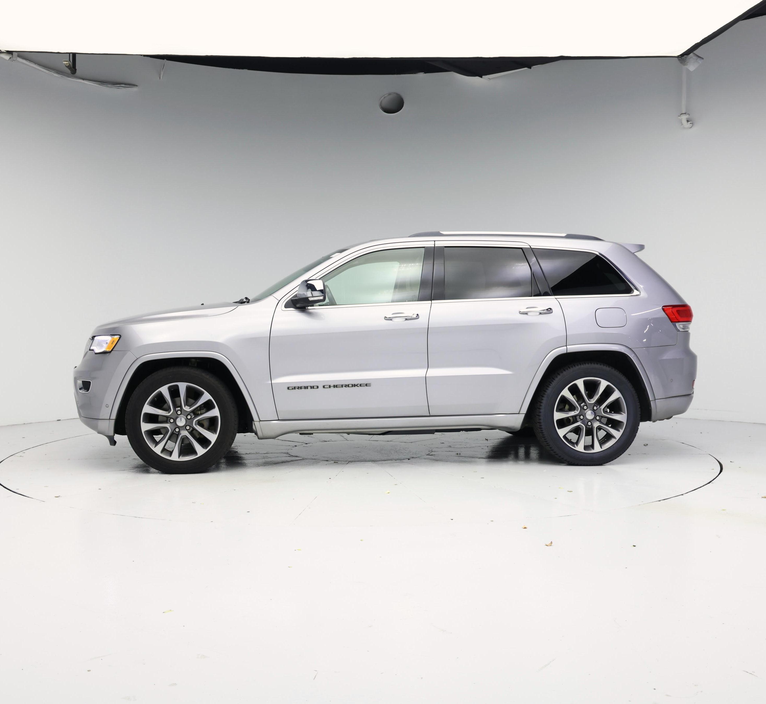 Thumbnail: 2017 Jeep Grand Cherokee - 3