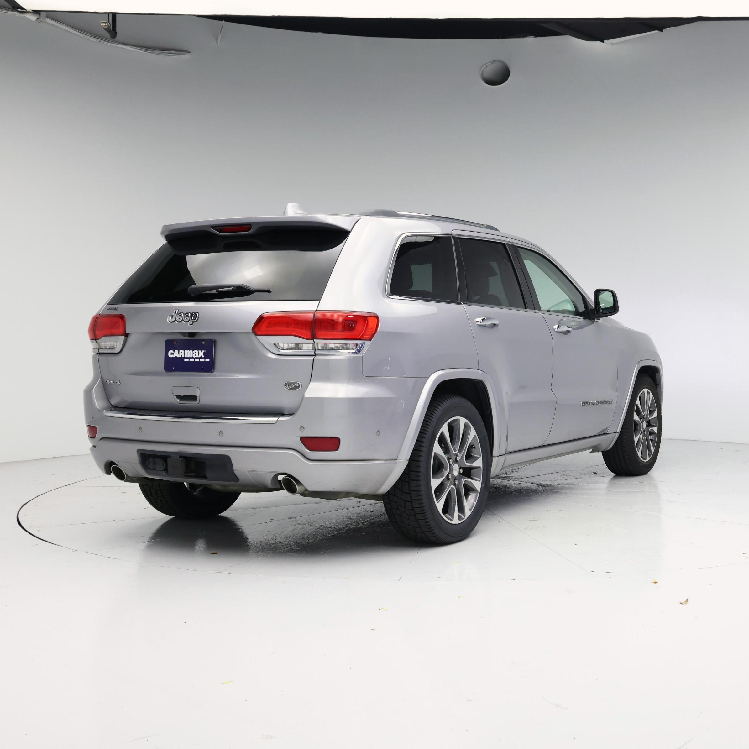 Thumbnail: 2017 Jeep Grand Cherokee - 8