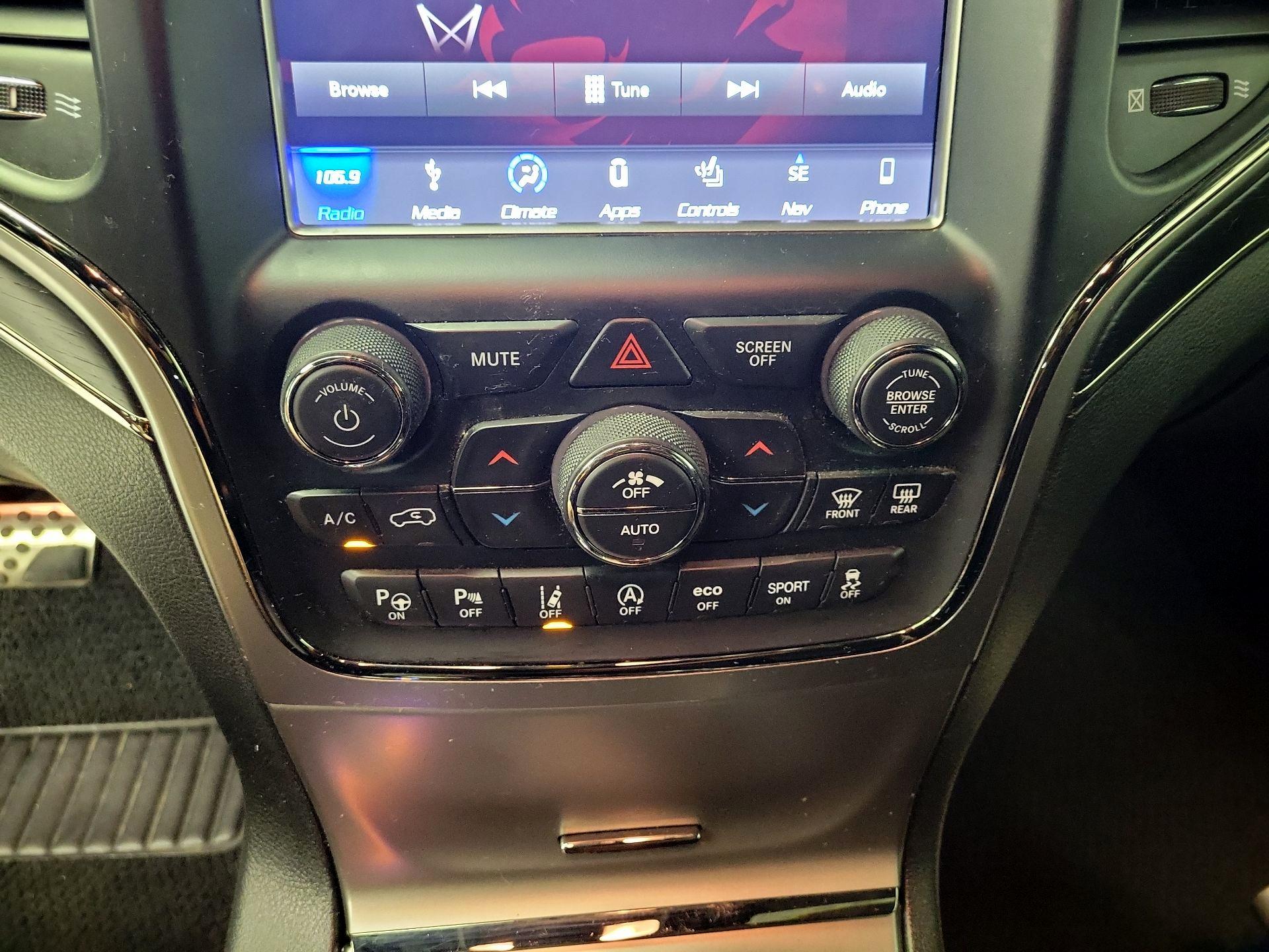 Thumbnail: 2018 Jeep Grand Cherokee - 17