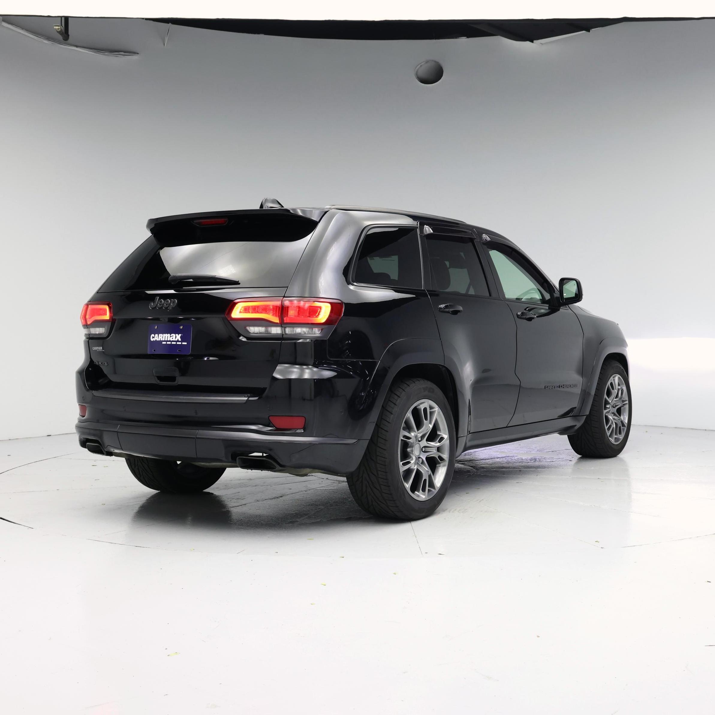 Thumbnail: 2018 Jeep Grand Cherokee - 8