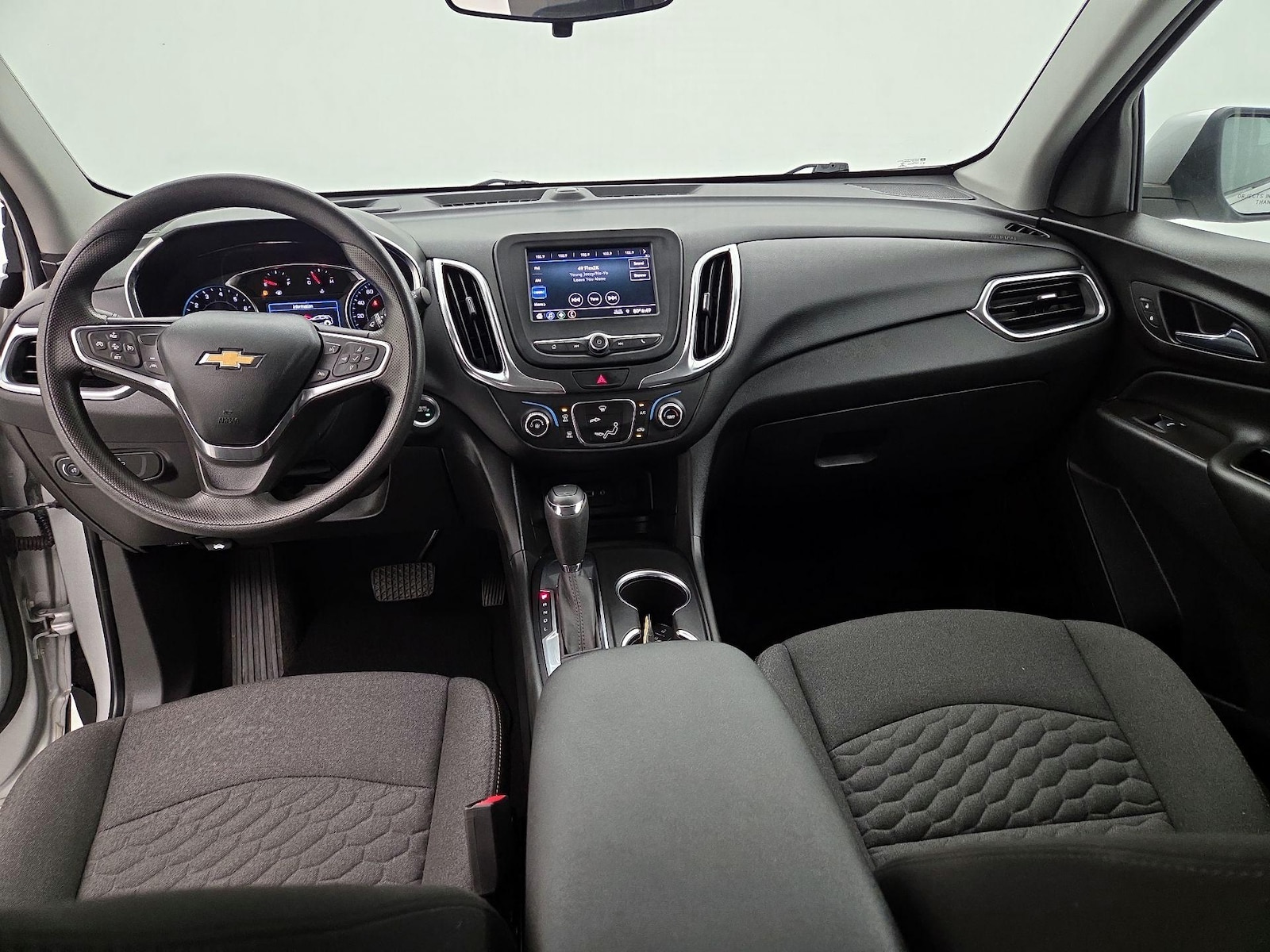 2021 Chevrolet Equinox LT - Photo 10