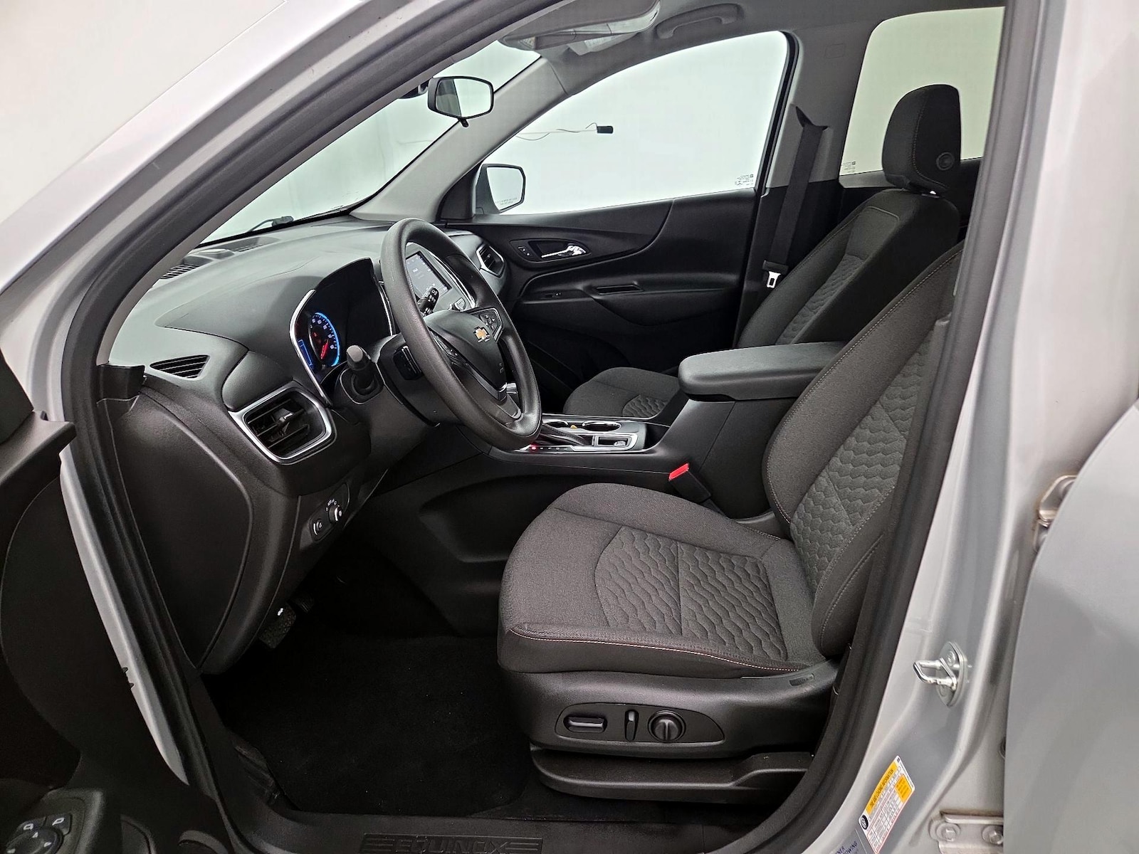 2021 Chevrolet Equinox LT - Photo 12