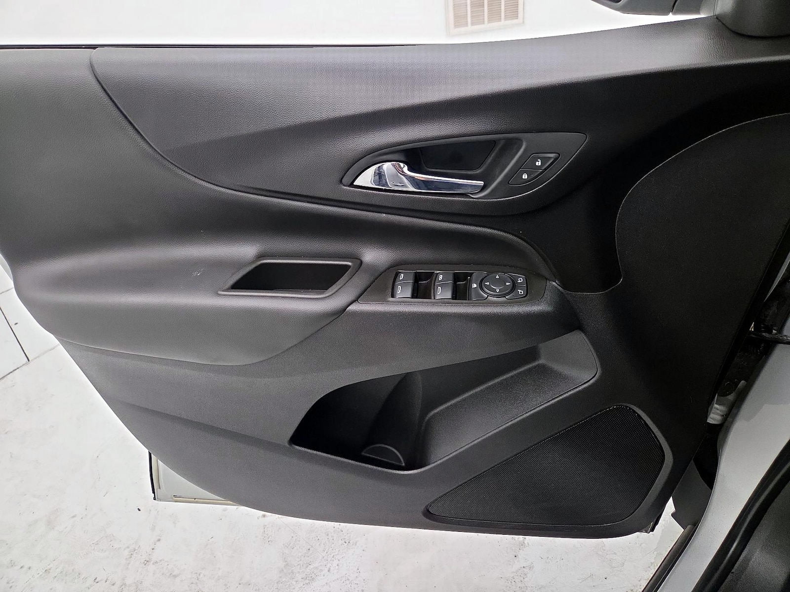 2021 Chevrolet Equinox LT - Photo 13