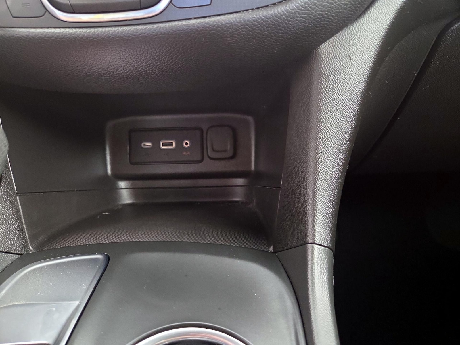 2021 Chevrolet Equinox LT - Photo 19