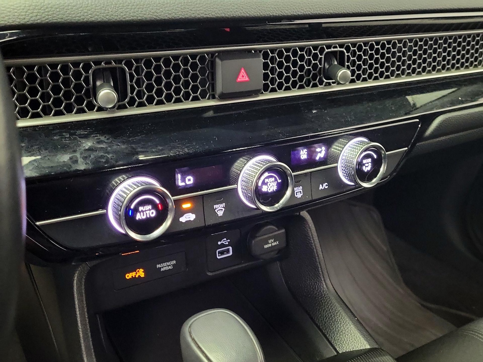 2024 Honda Civic Hatchback Sport - Photo 17