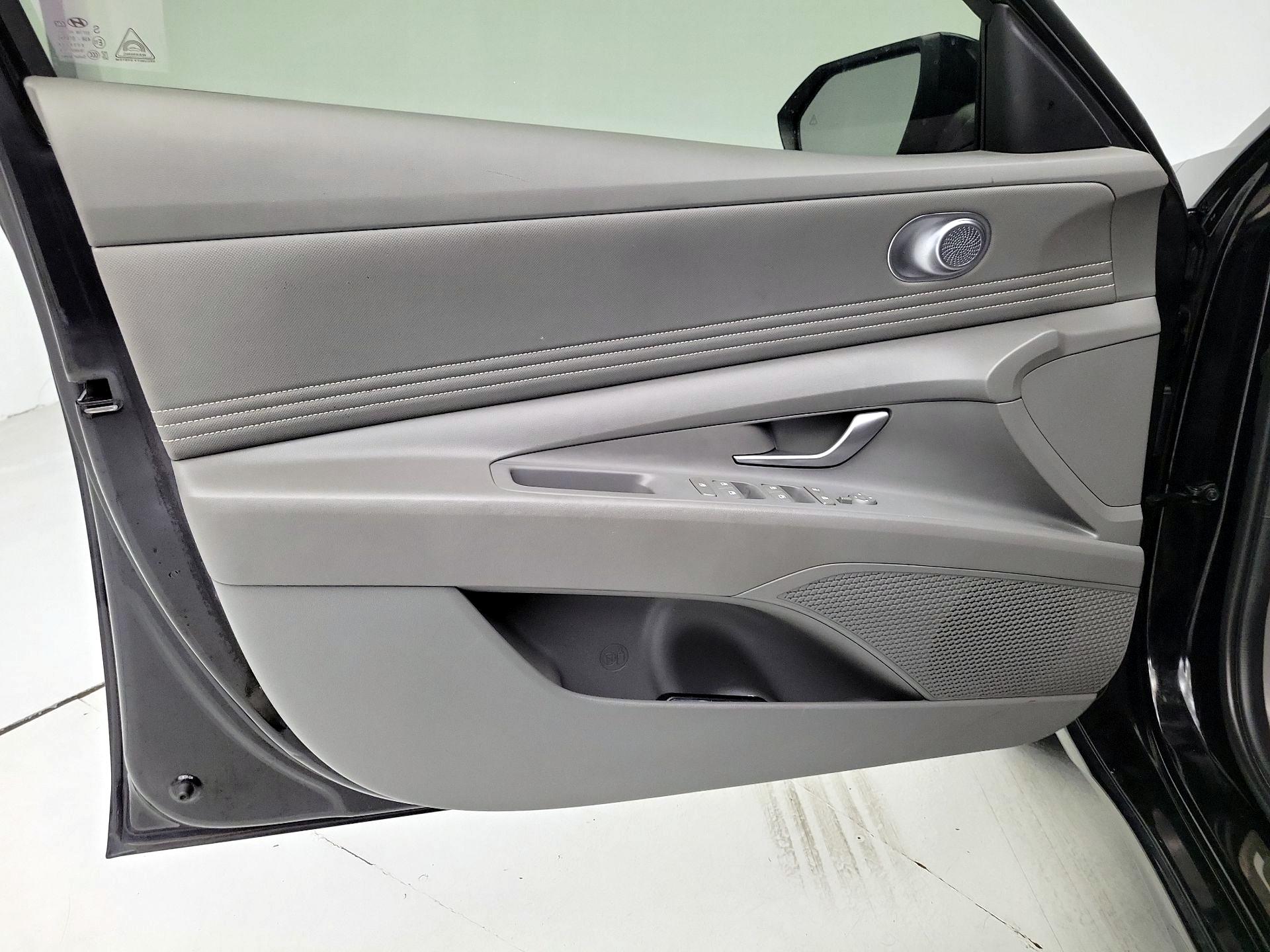 Thumbnail: 2024 Hyundai Elantra - 12