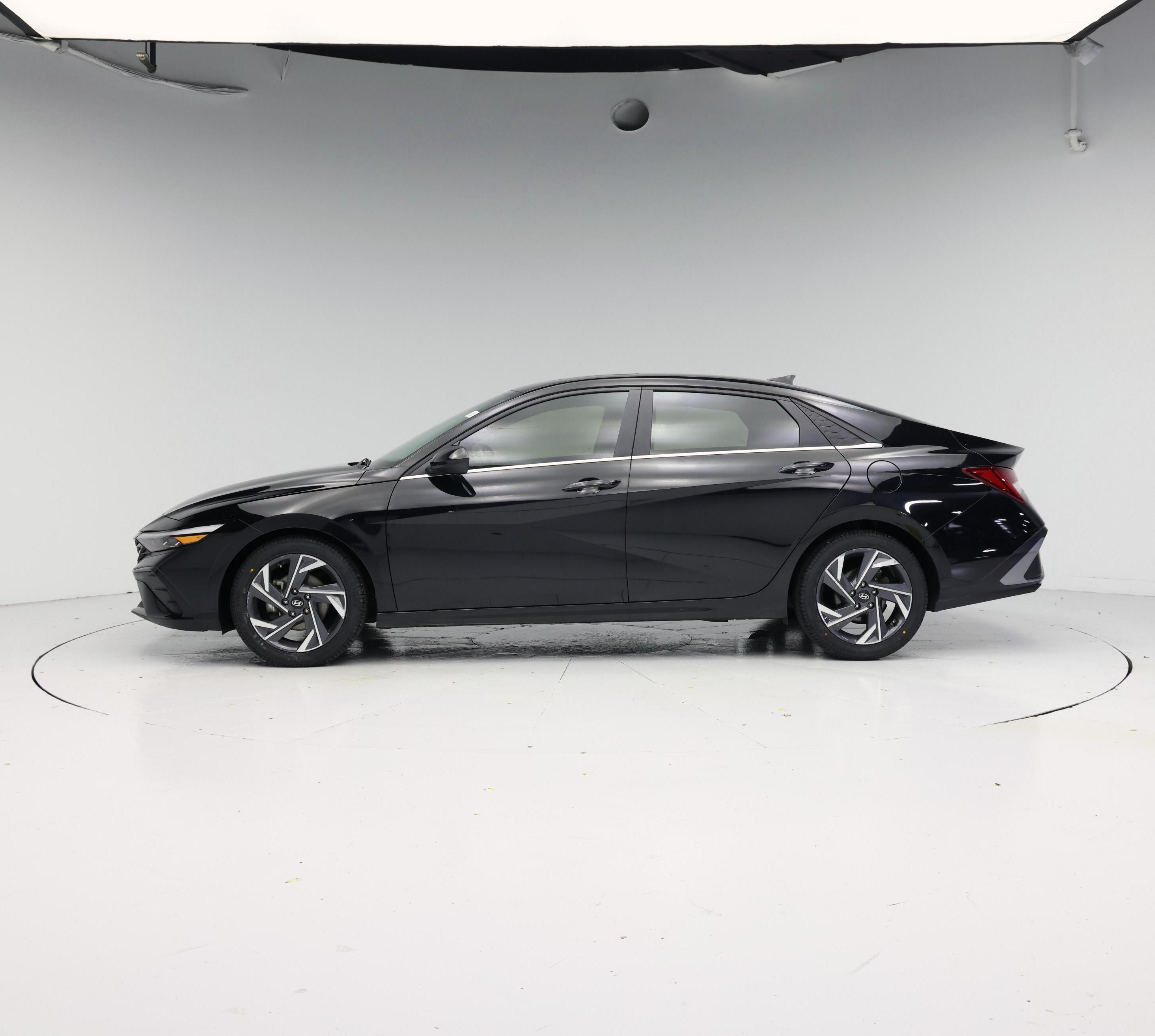 Thumbnail: 2024 Hyundai Elantra - 3