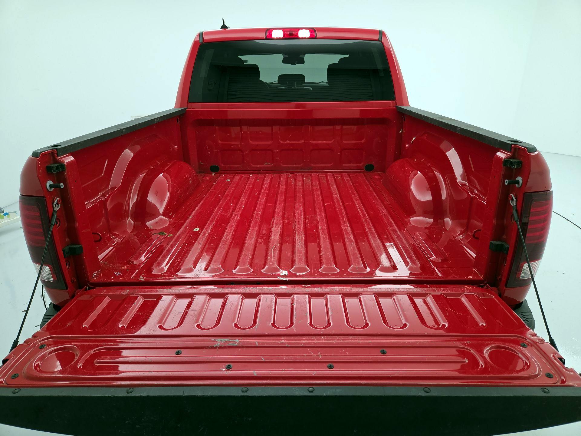 Thumbnail: 2022 RAM 1500 Classic - 19