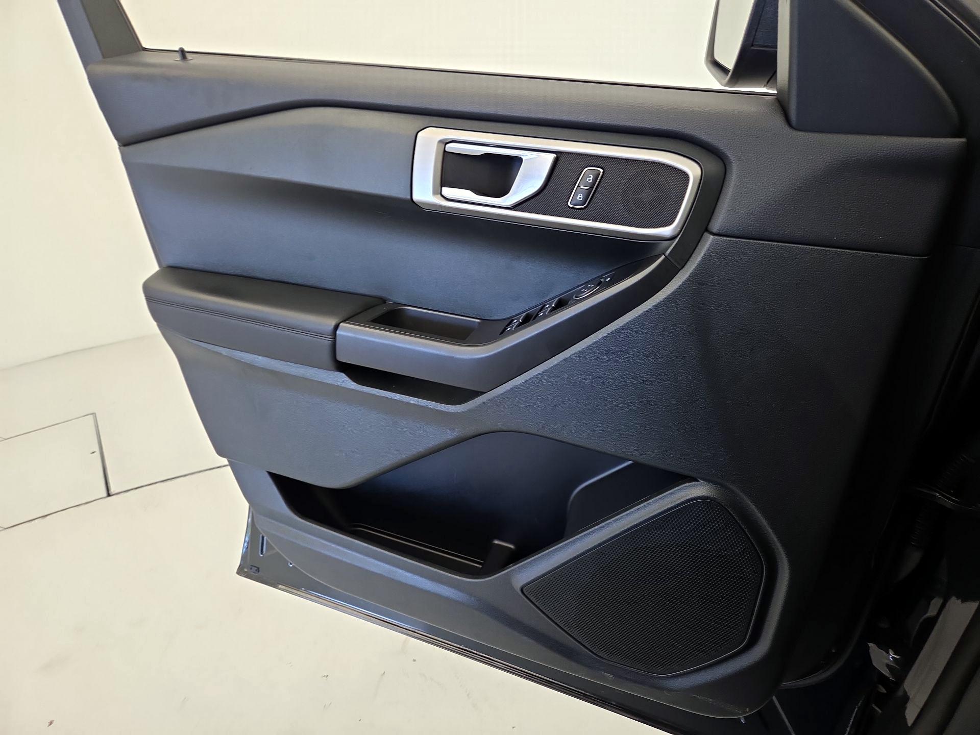 Thumbnail: 2023 Ford Explorer - 12