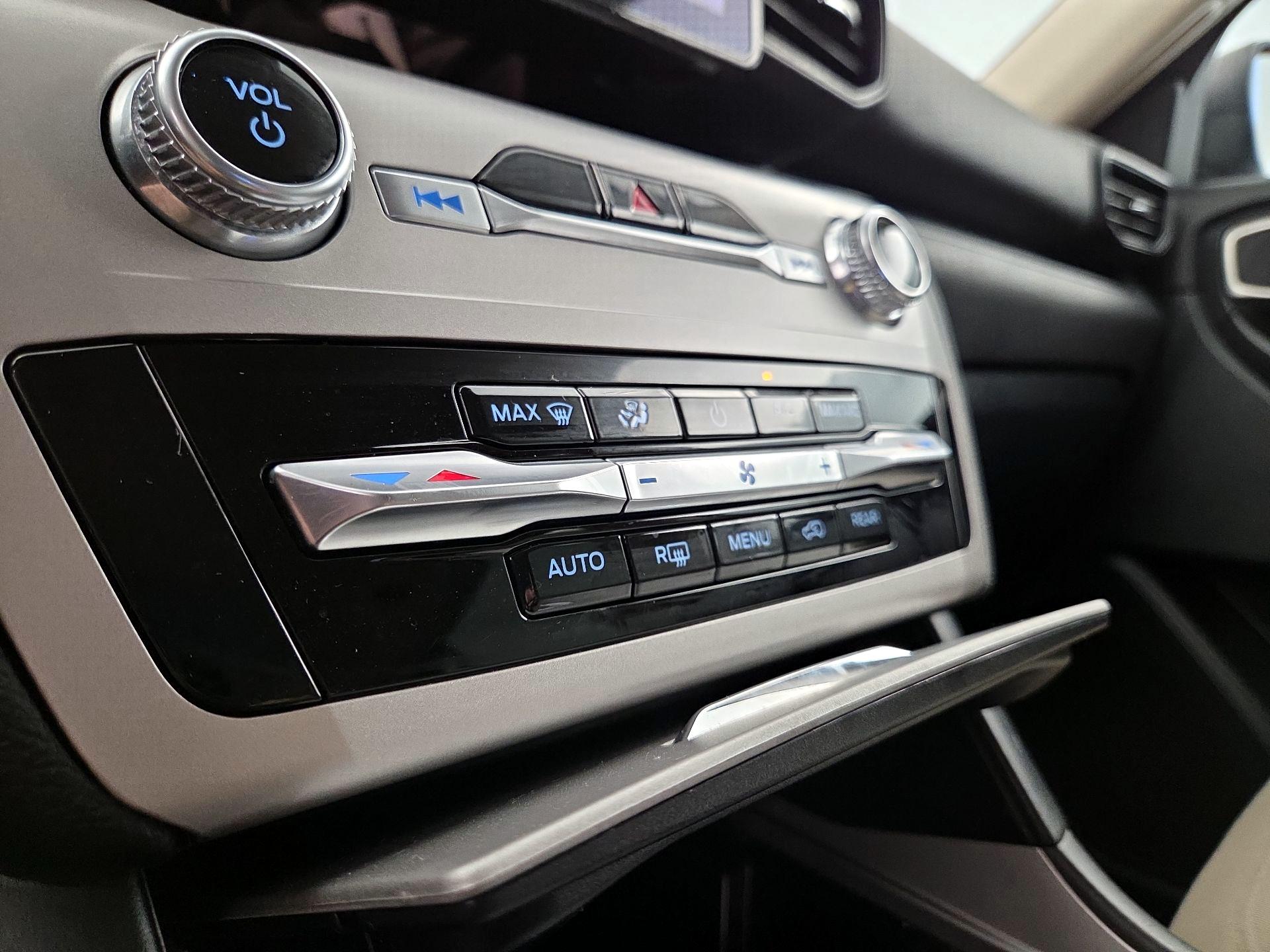 Thumbnail: 2023 Ford Explorer - 16