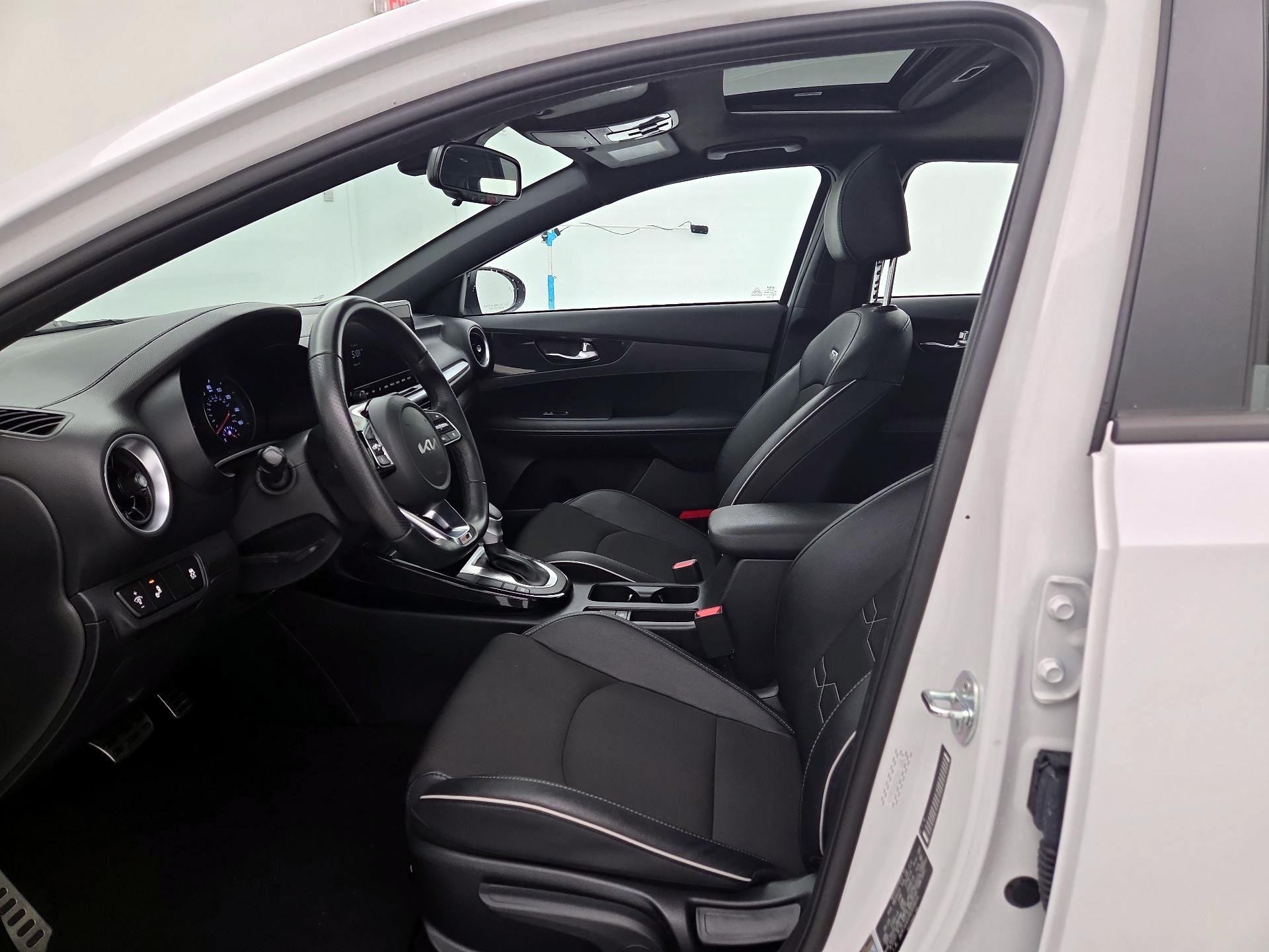 Thumbnail: 2024 Kia Forte - 11