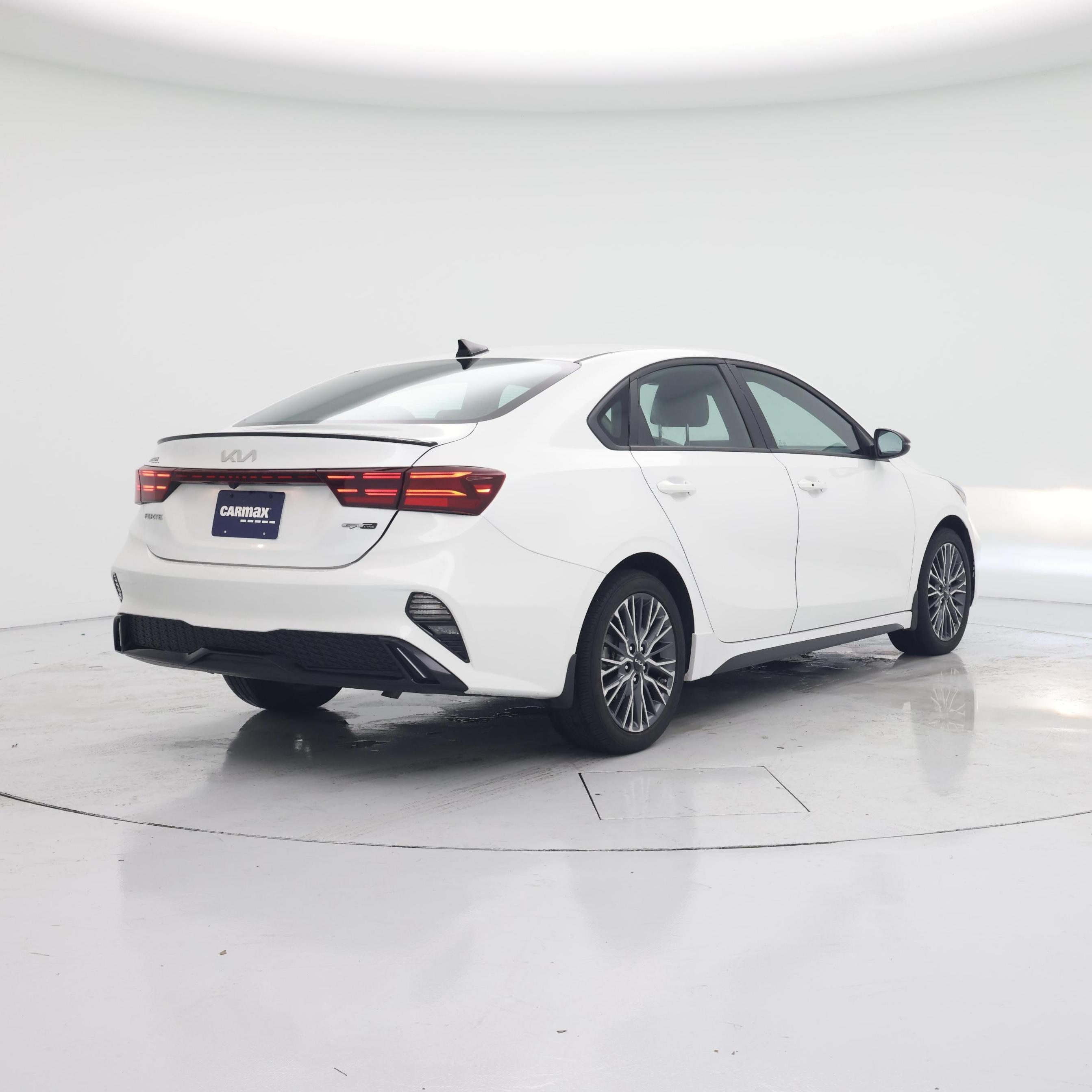 Thumbnail: 2024 Kia Forte - 8