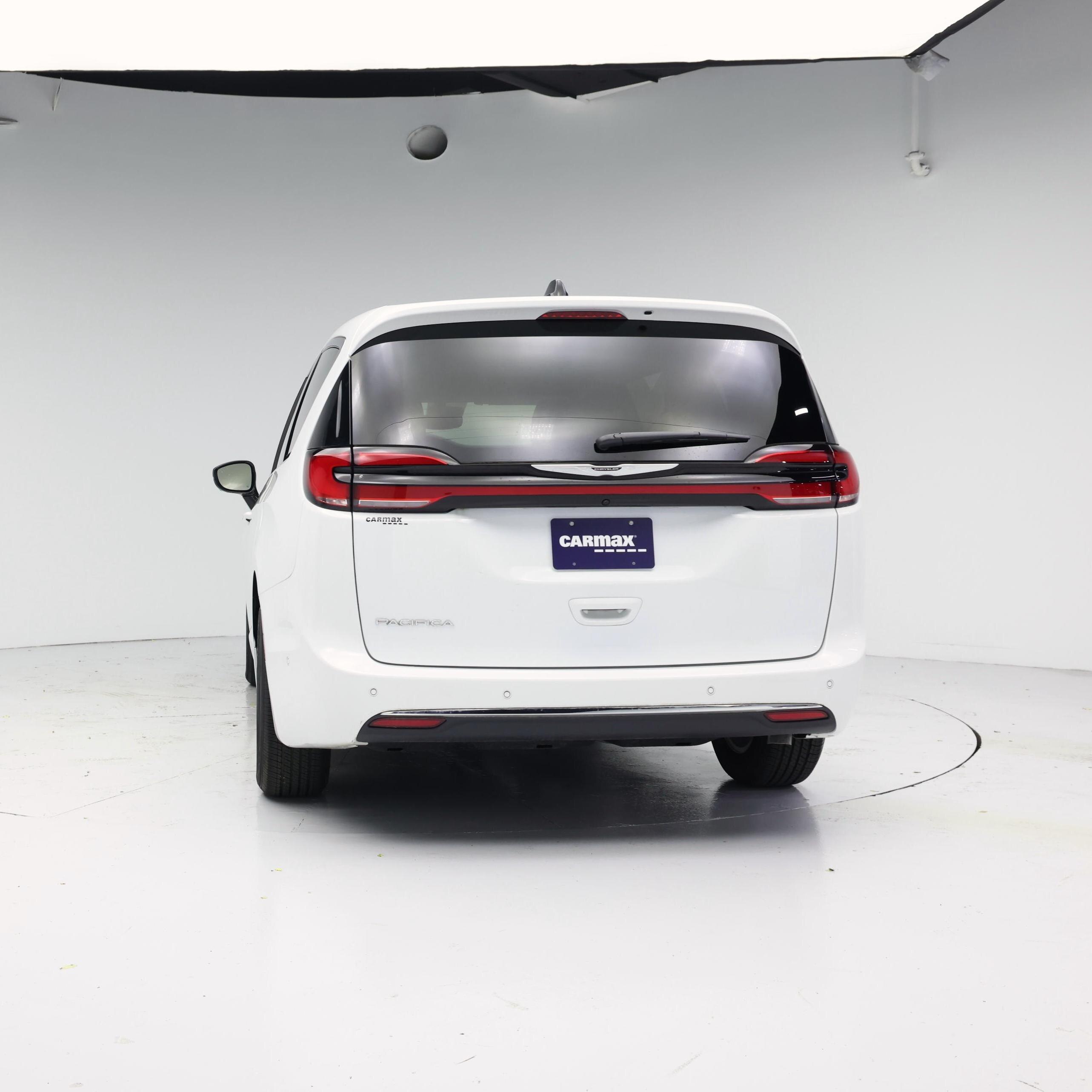 Thumbnail: 2024 Chrysler Pacifica - 6