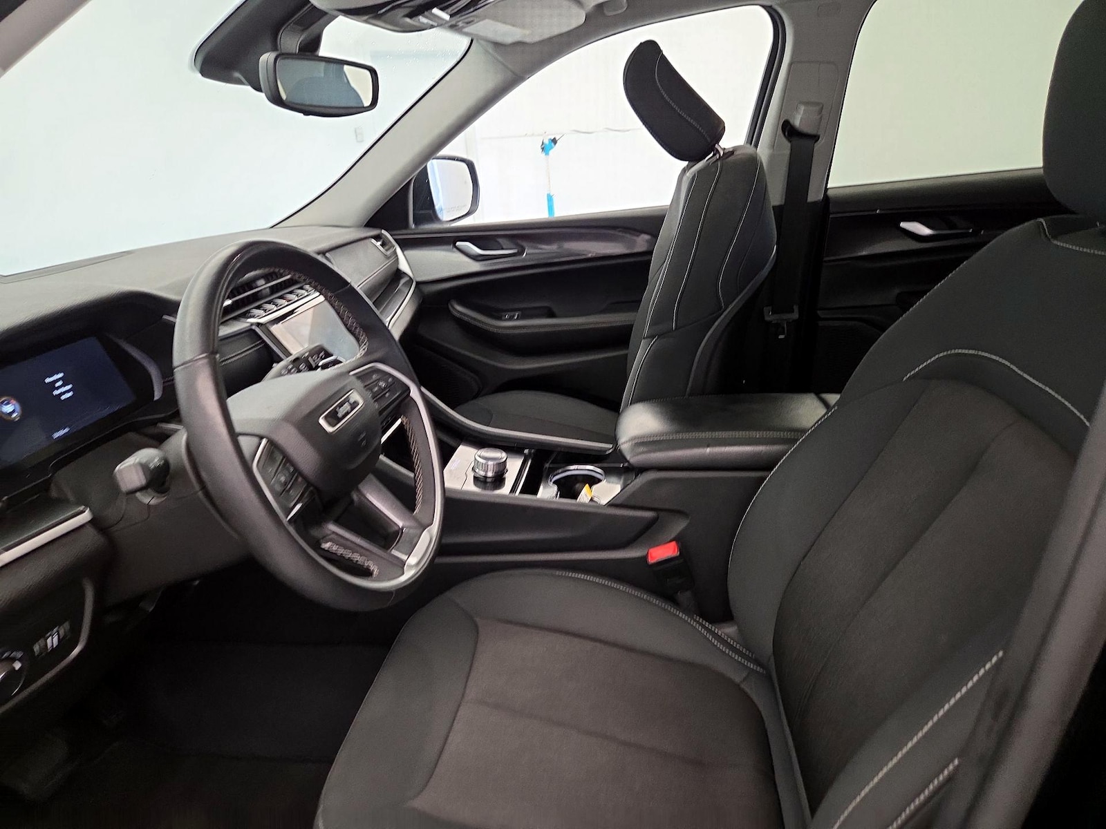 2023 Jeep Grand Cherokee Laredo - Photo 12