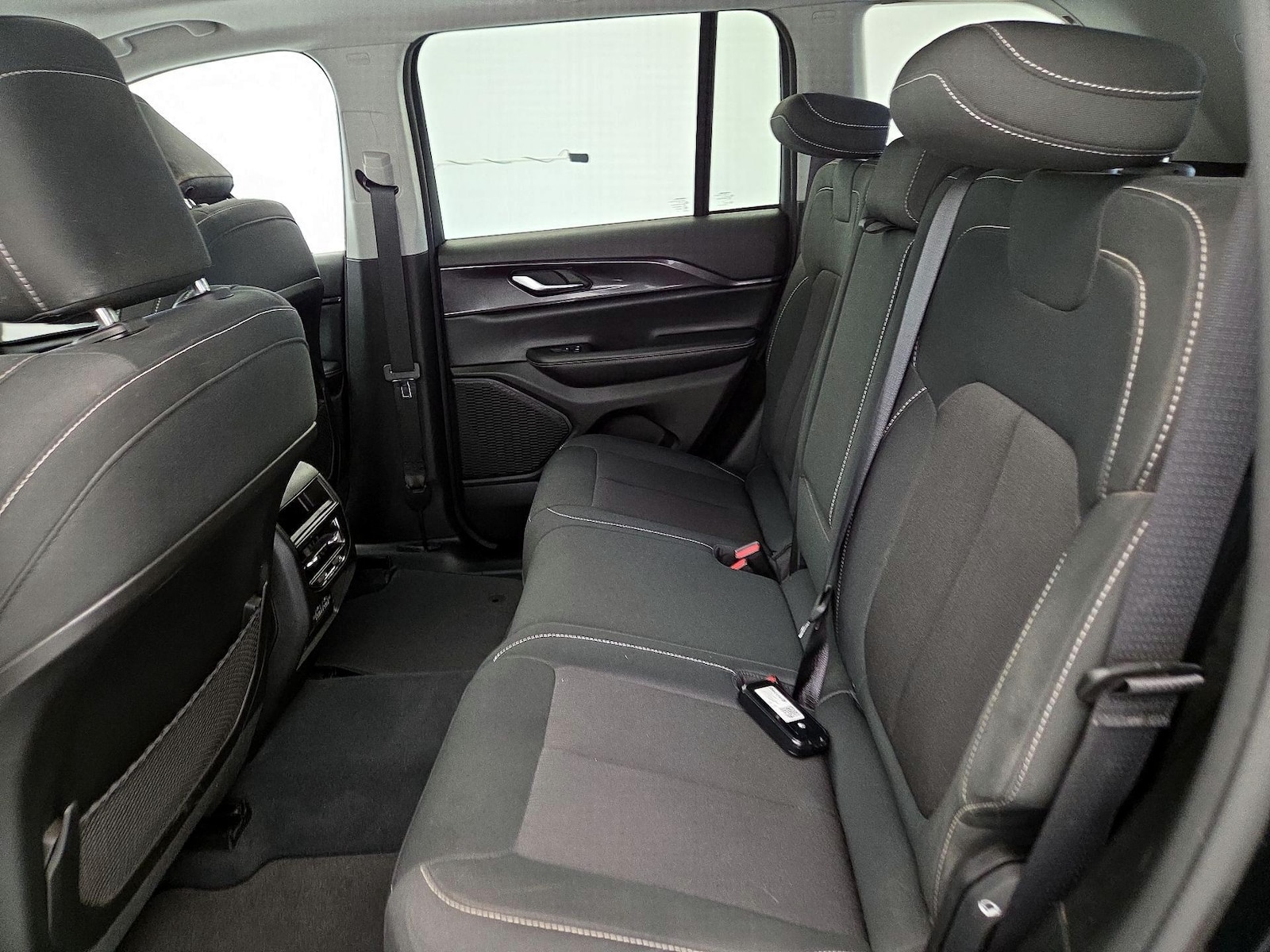 2023 Jeep Grand Cherokee Laredo - Photo 21