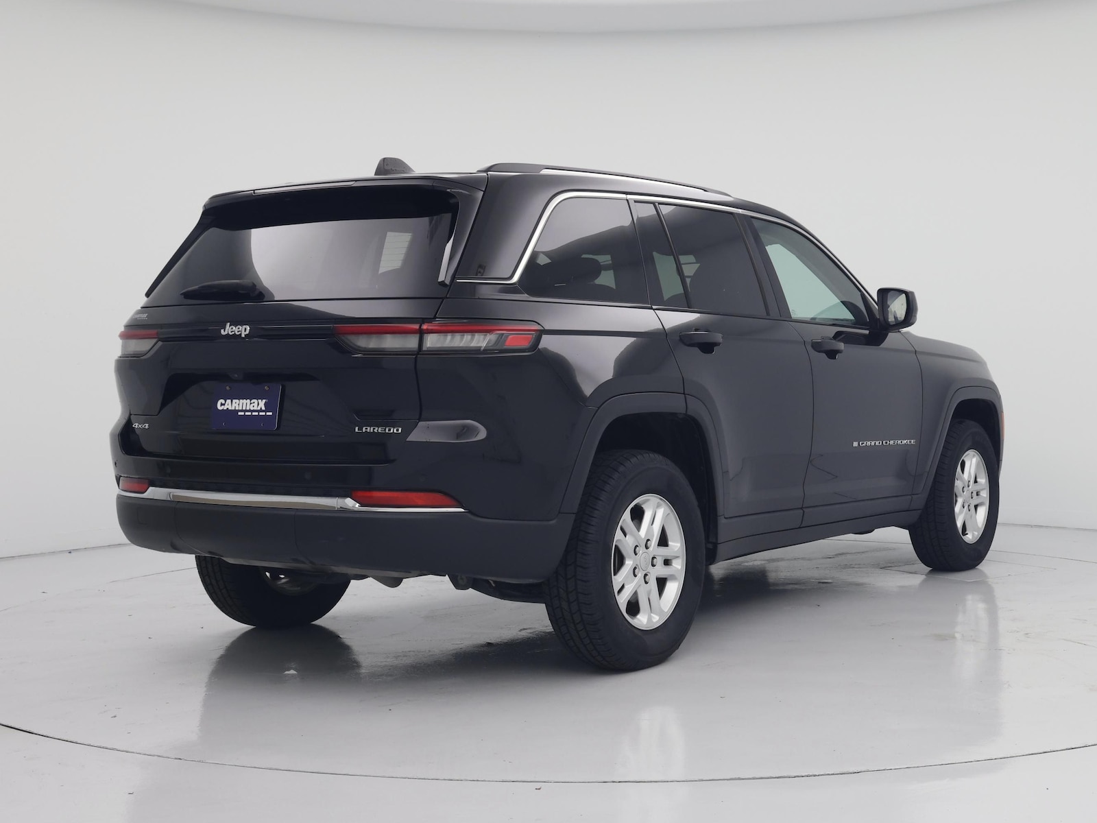 2023 Jeep Grand Cherokee Laredo - Photo 9
