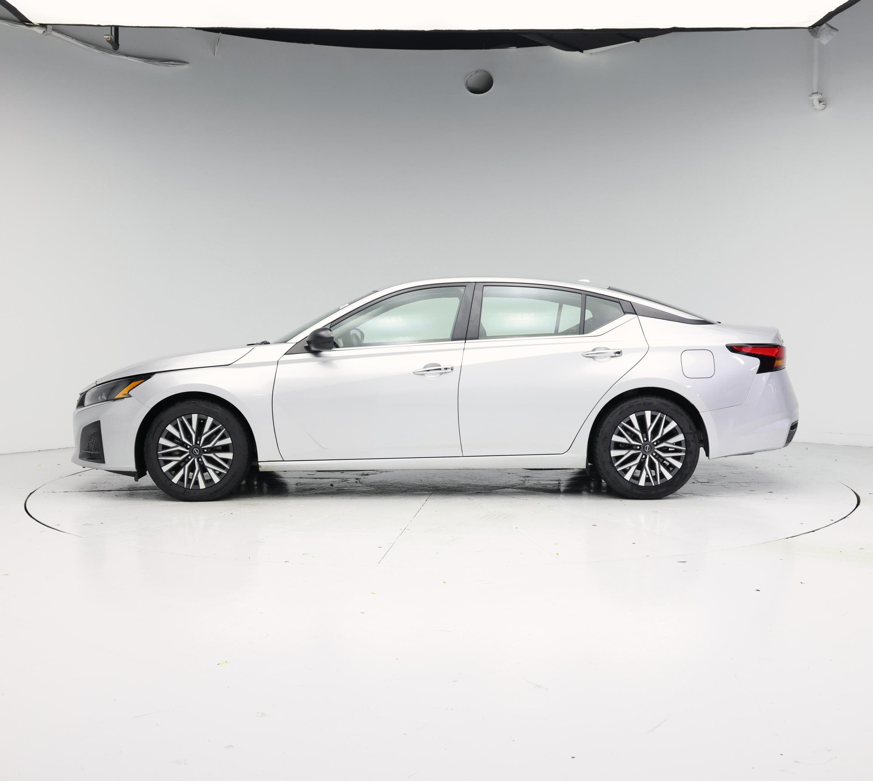 Thumbnail: 2024 Nissan Altima - 3