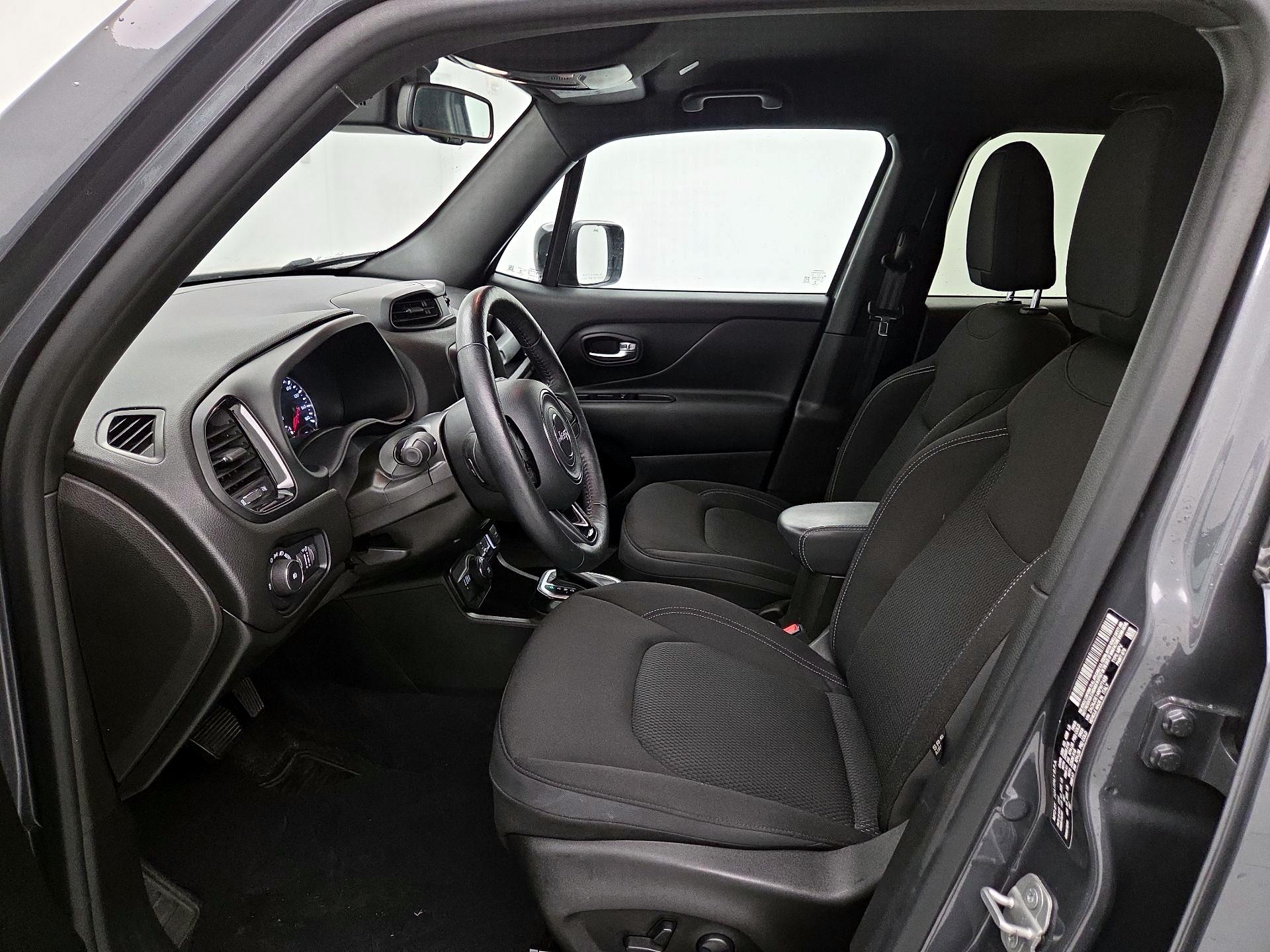 Thumbnail: 2022 Jeep Renegade - 11