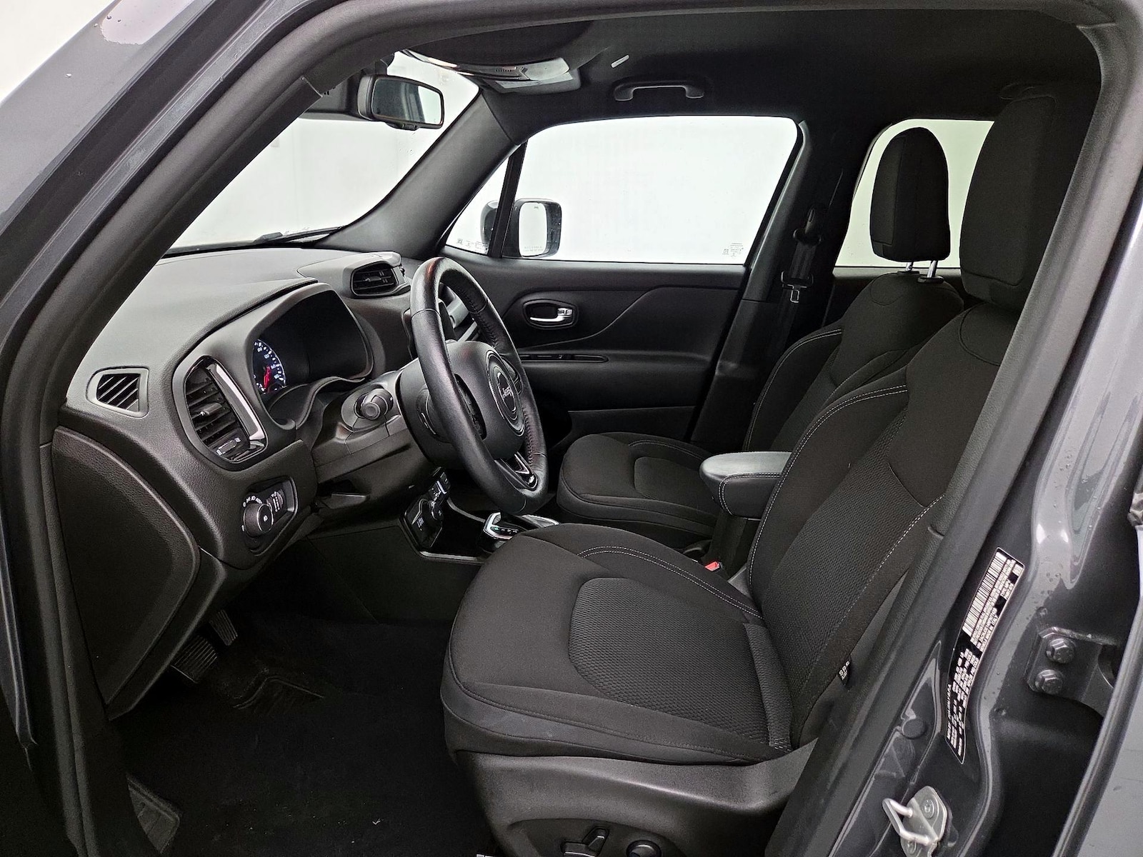 2022 Jeep Renegade Altitude - Photo 12