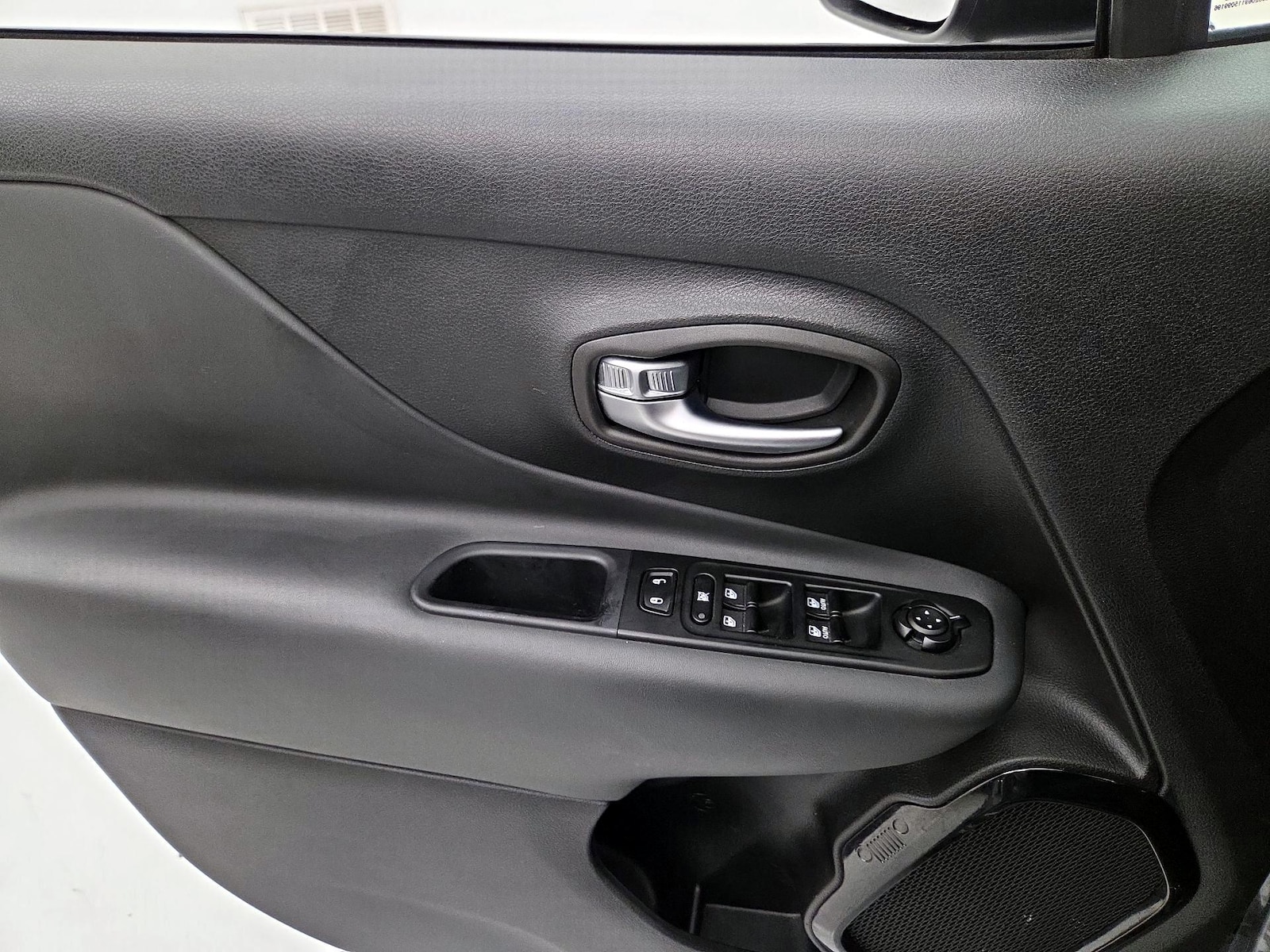 2022 Jeep Renegade Altitude - Photo 13