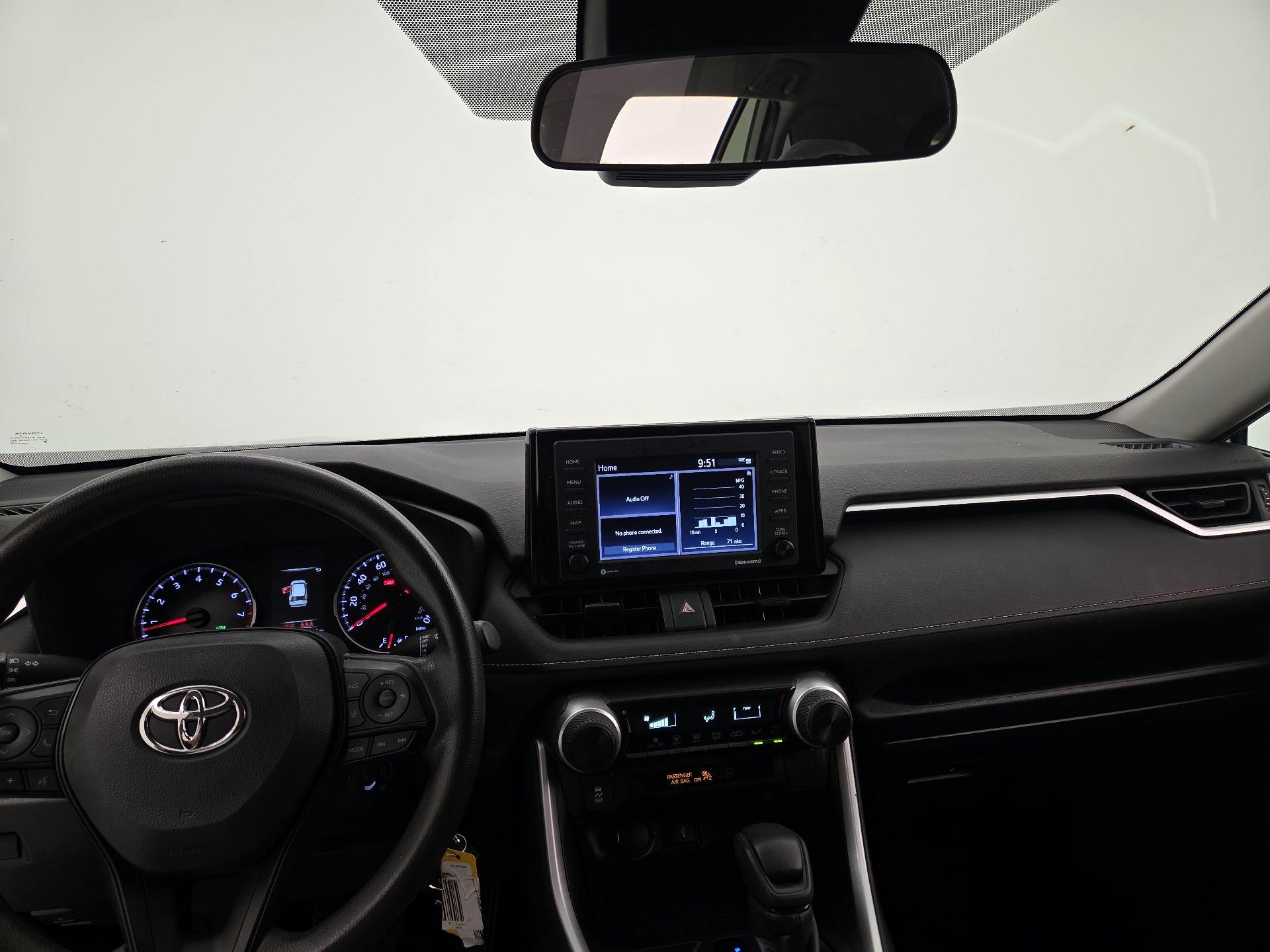 Thumbnail: 2022 Toyota RAV4 - 9