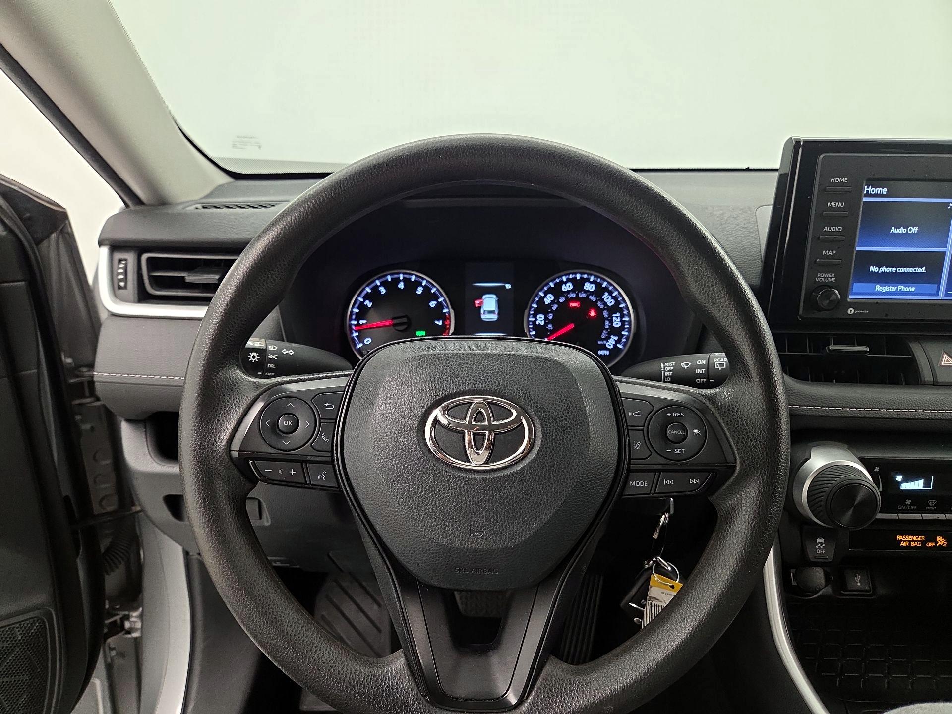 Thumbnail: 2022 Toyota RAV4 - 10