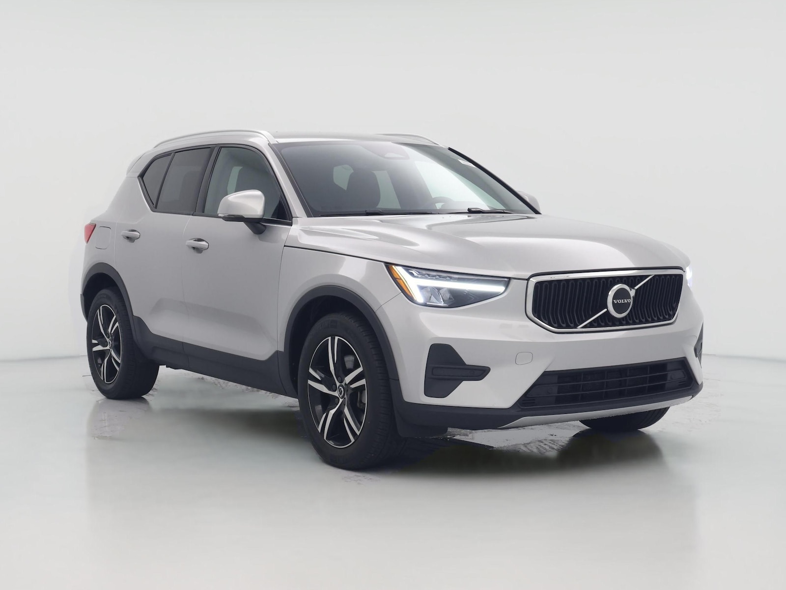 2023 Volvo XC40
