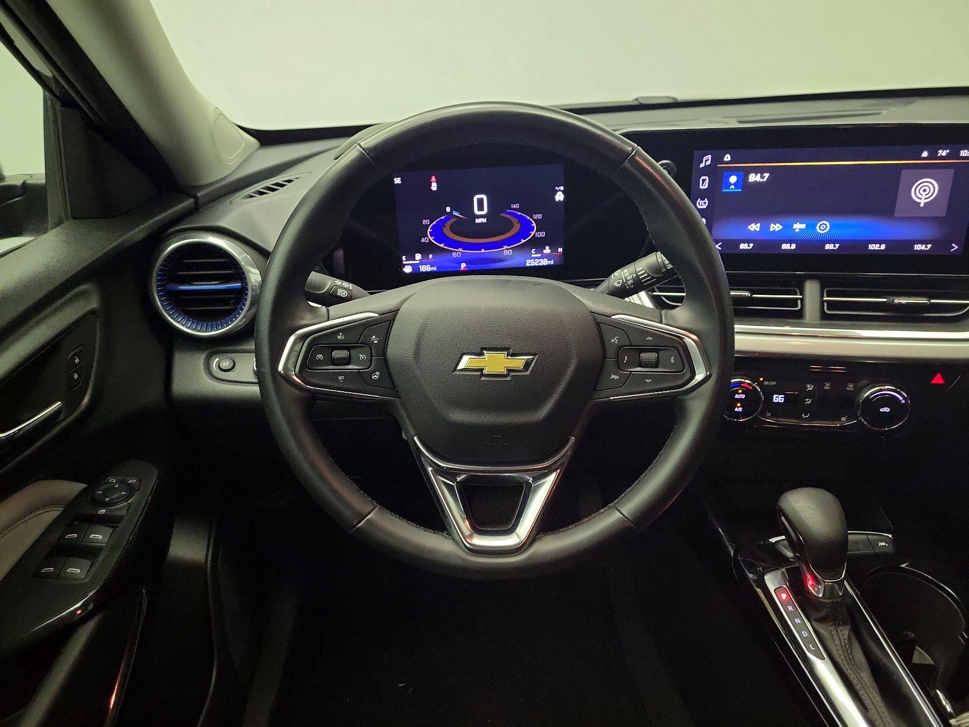 Thumbnail: 2025 Chevrolet Trax - 10