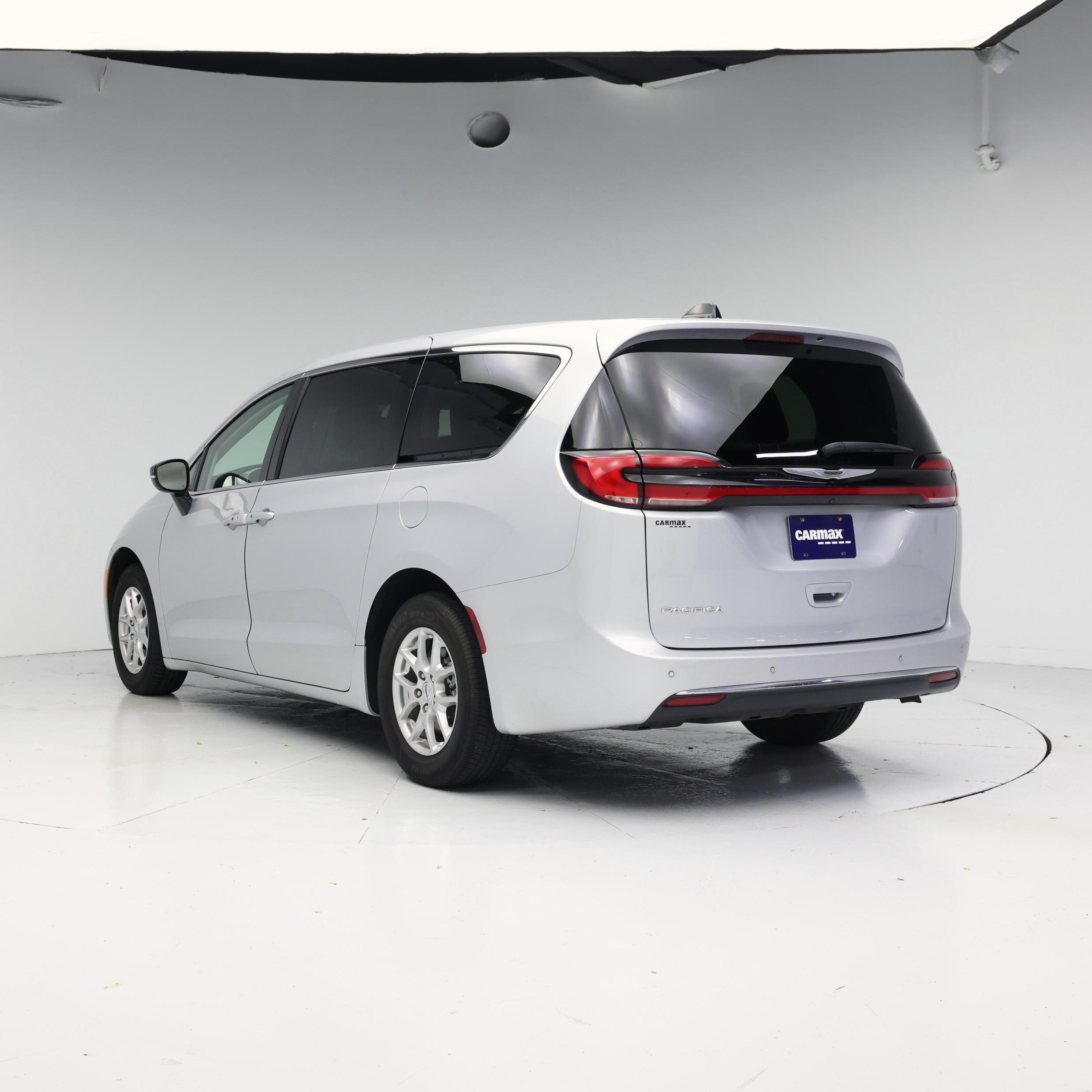 Thumbnail: 2024 Chrysler Pacifica - 2