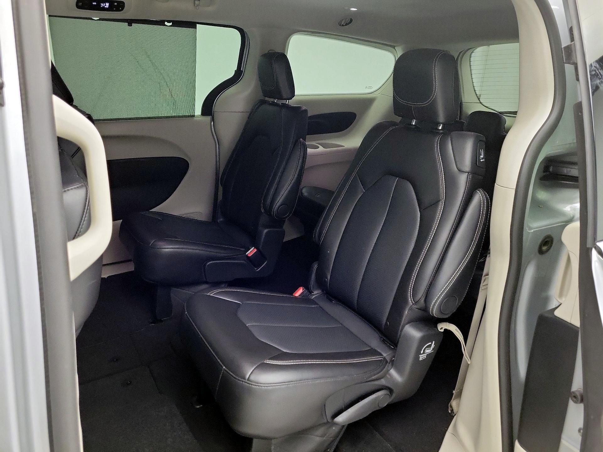 Thumbnail: 2024 Chrysler Pacifica - 19