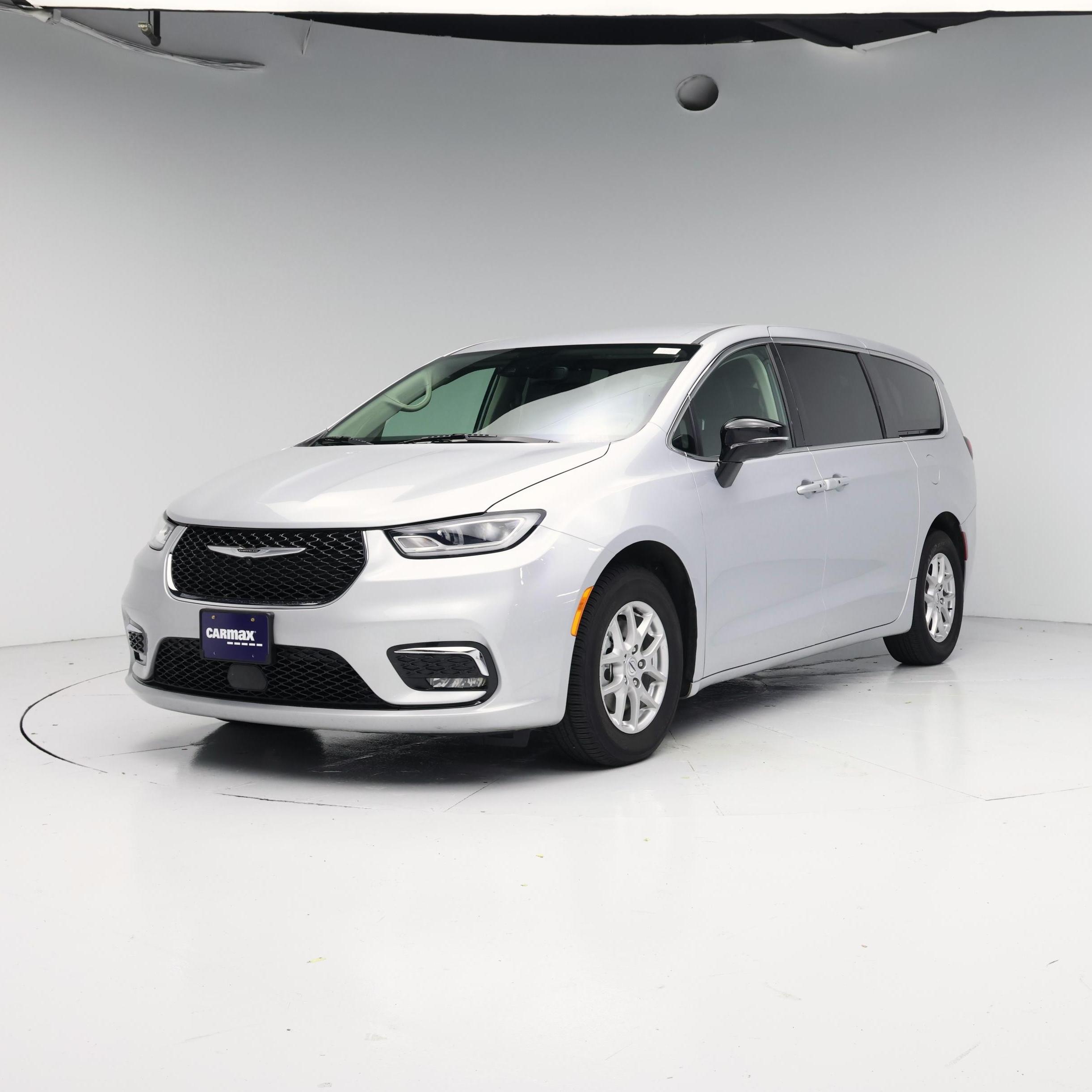 Thumbnail: 2024 Chrysler Pacifica - 4