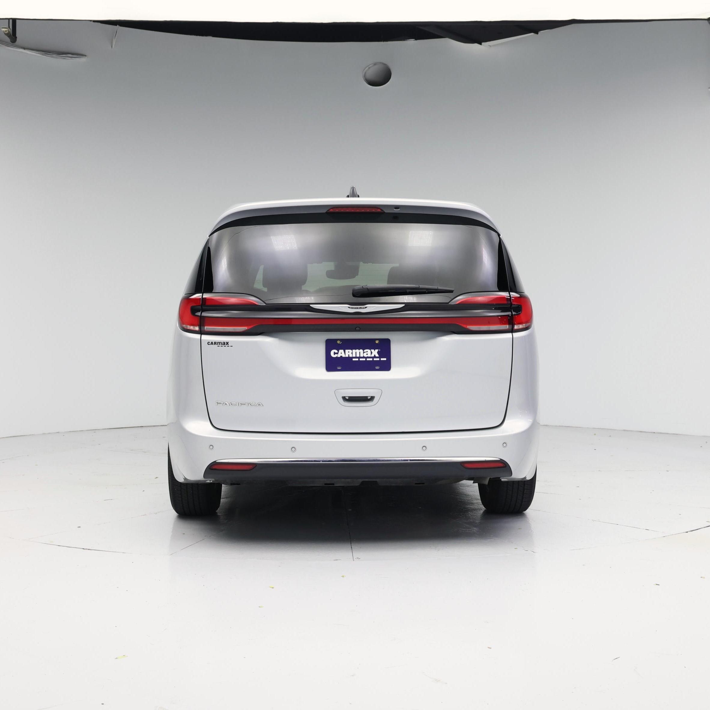 Thumbnail: 2024 Chrysler Pacifica - 6